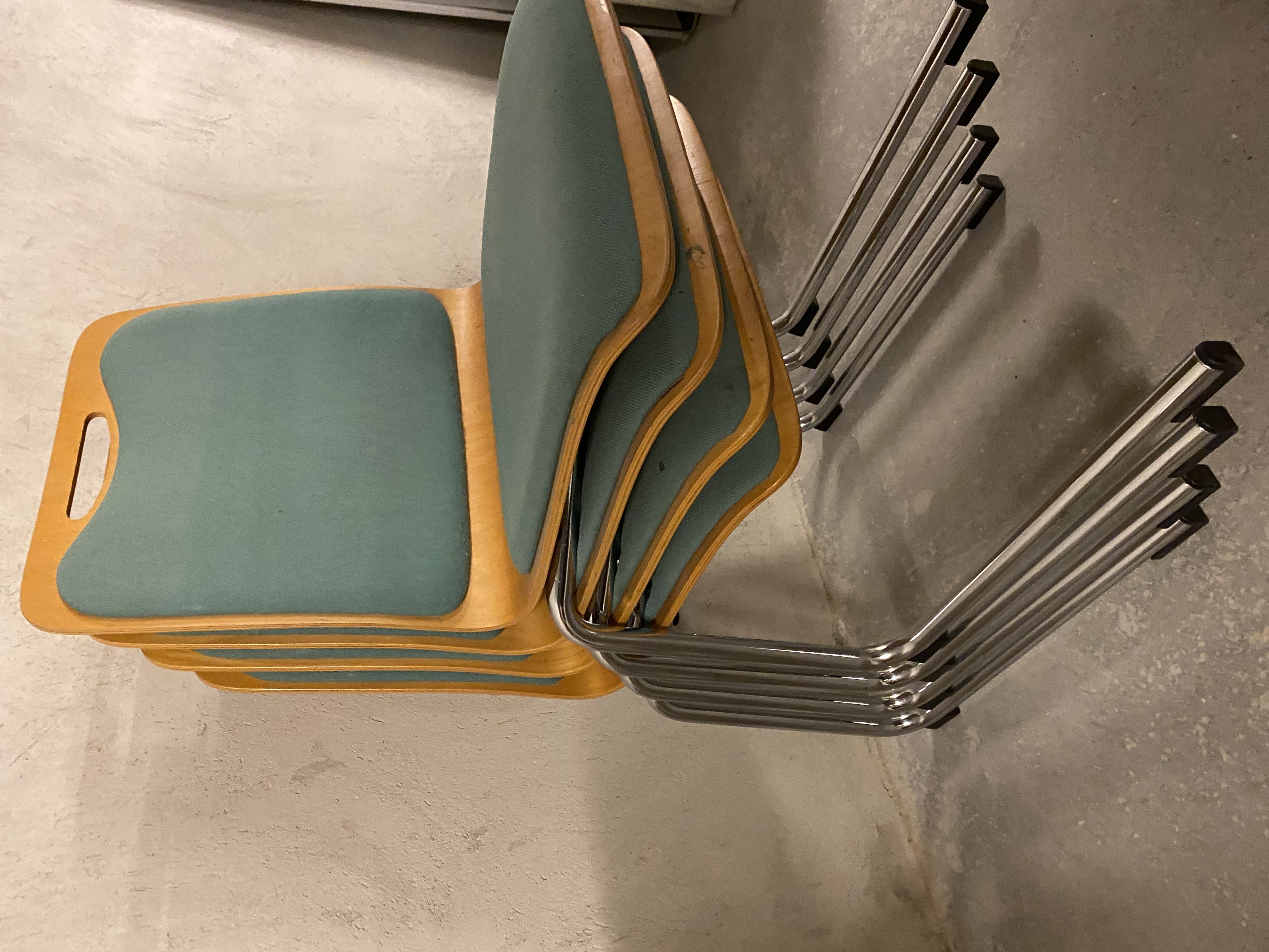 SELT / SOLD - Klassísku skólastólarnir frá GKS - staflanlegir (18 stk.) 10