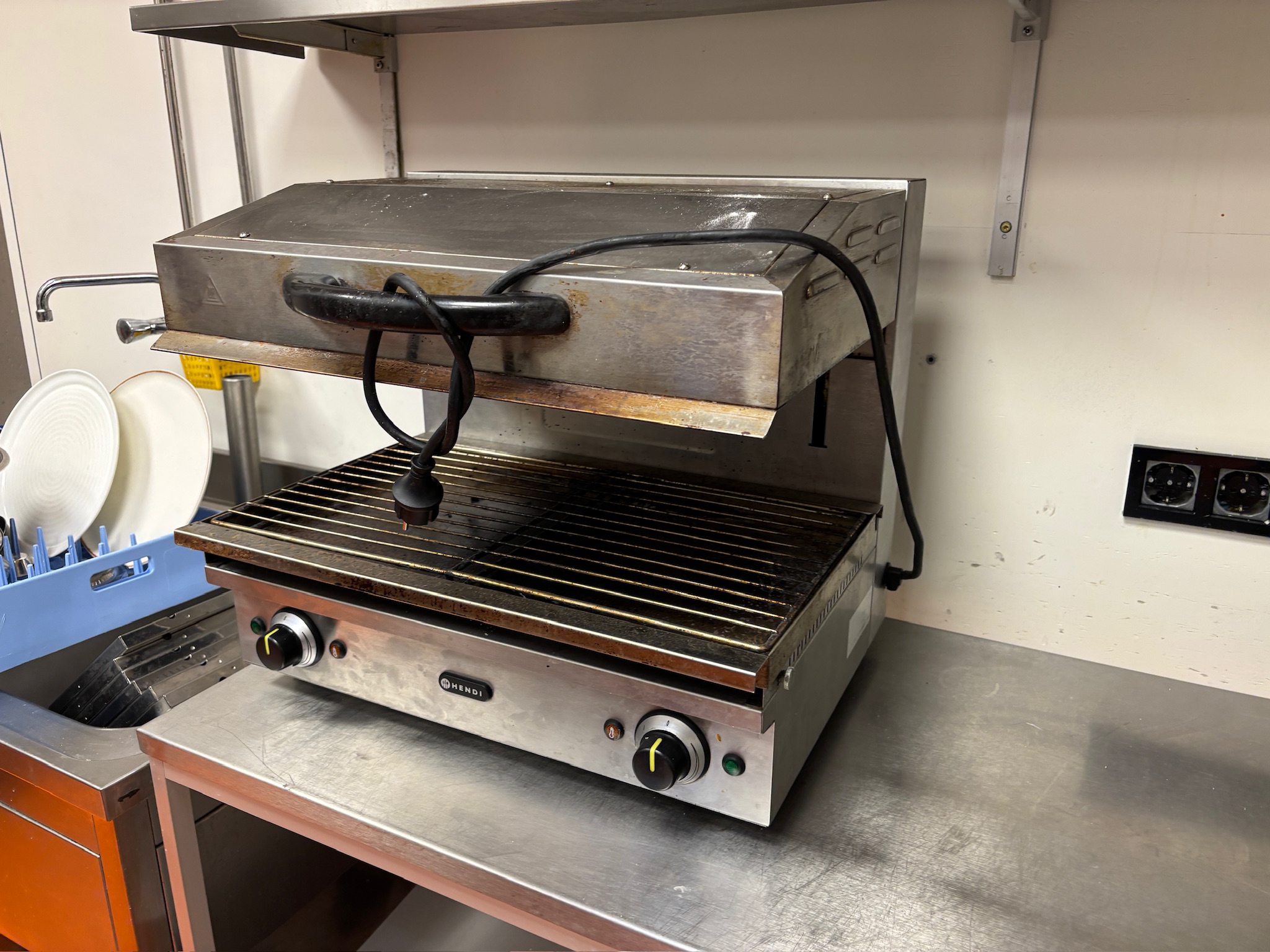 SELT / SOLD Hendi salamander grill 6
