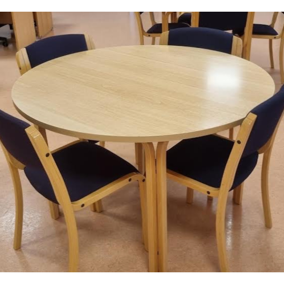 SELT / SOLD Hringborð, Ø120sm.