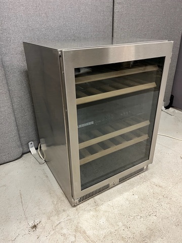 SELT / SOLD Liebherr vínkælir, 136 lítrar 2