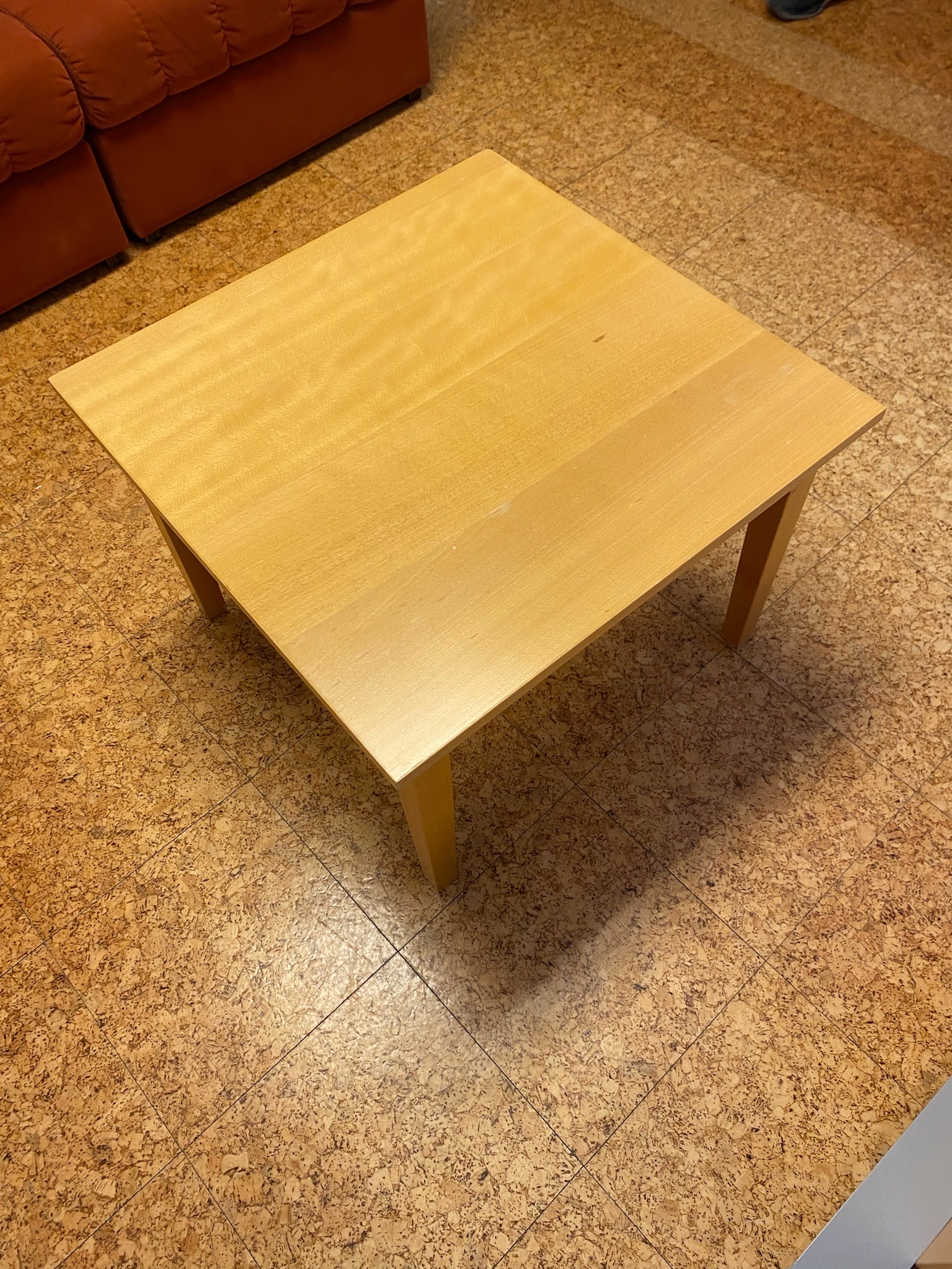 SELT / SOLD Smáborð - Alþingi 2