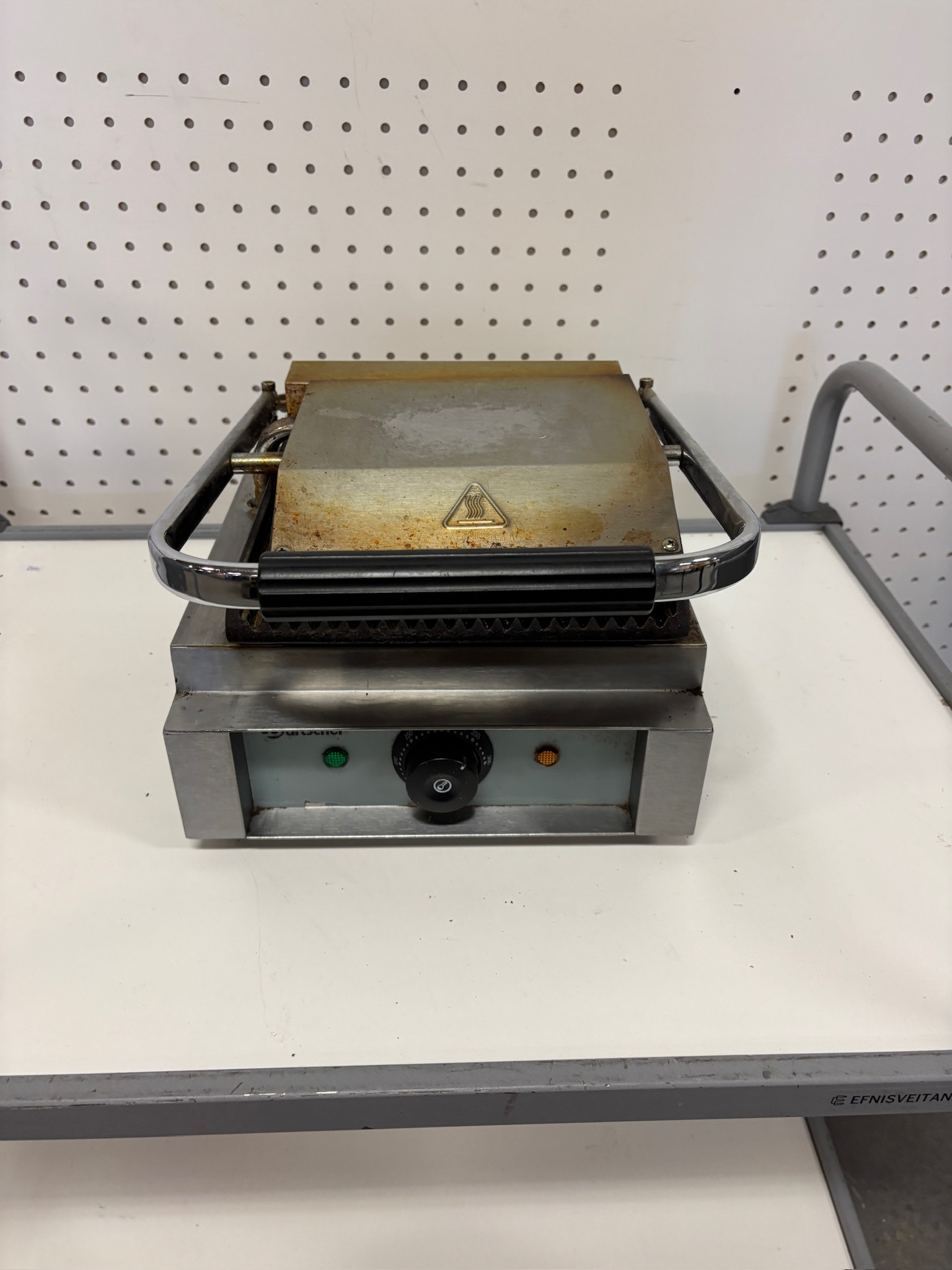 SELT / SOLD Bartscher rifflað samlokugrill 2