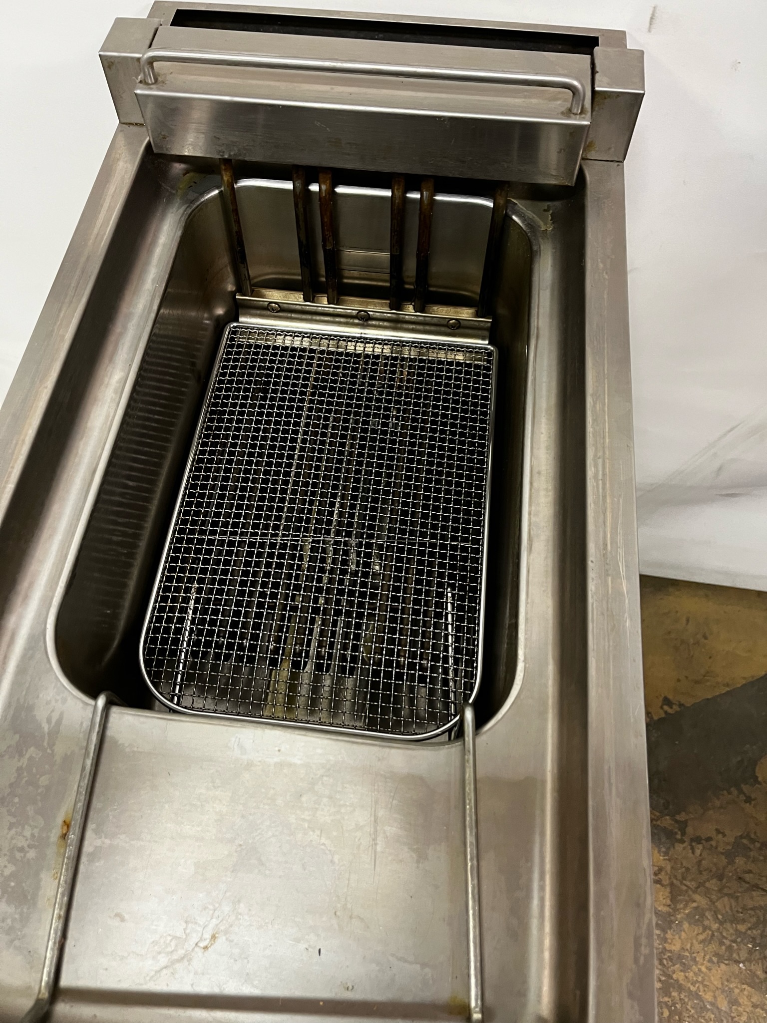SELT / SOLD Djúpsteikingarpottur frá Zanussi 6