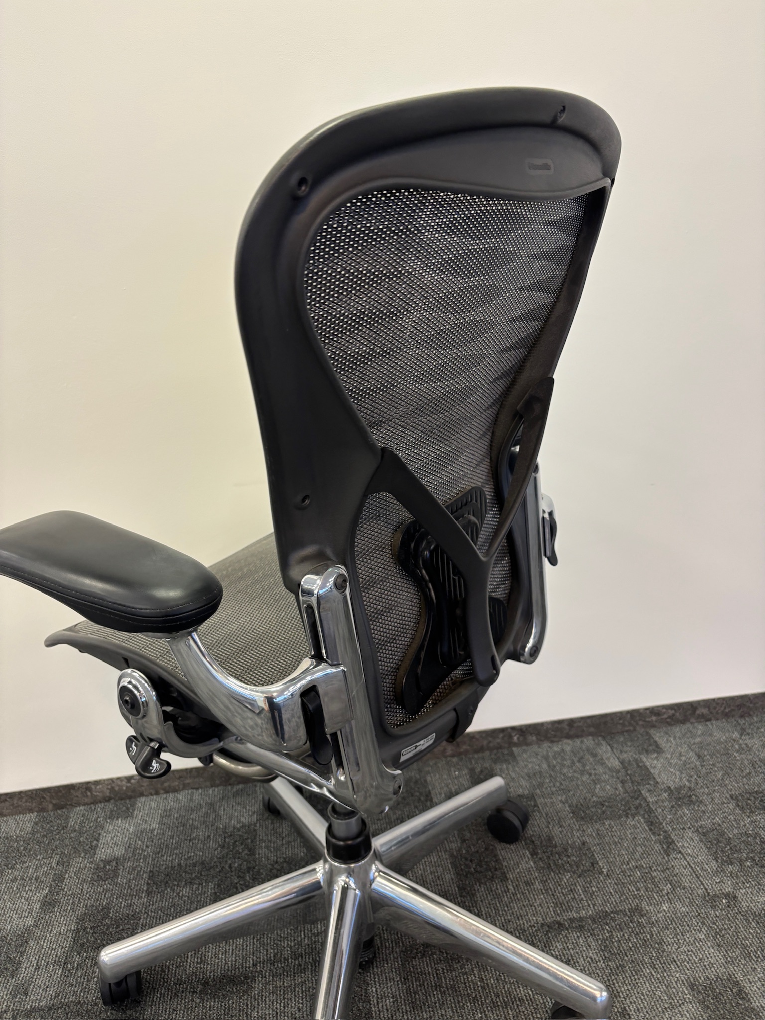 SELT / SOLD Herman Miller Aeron, B stærð 14