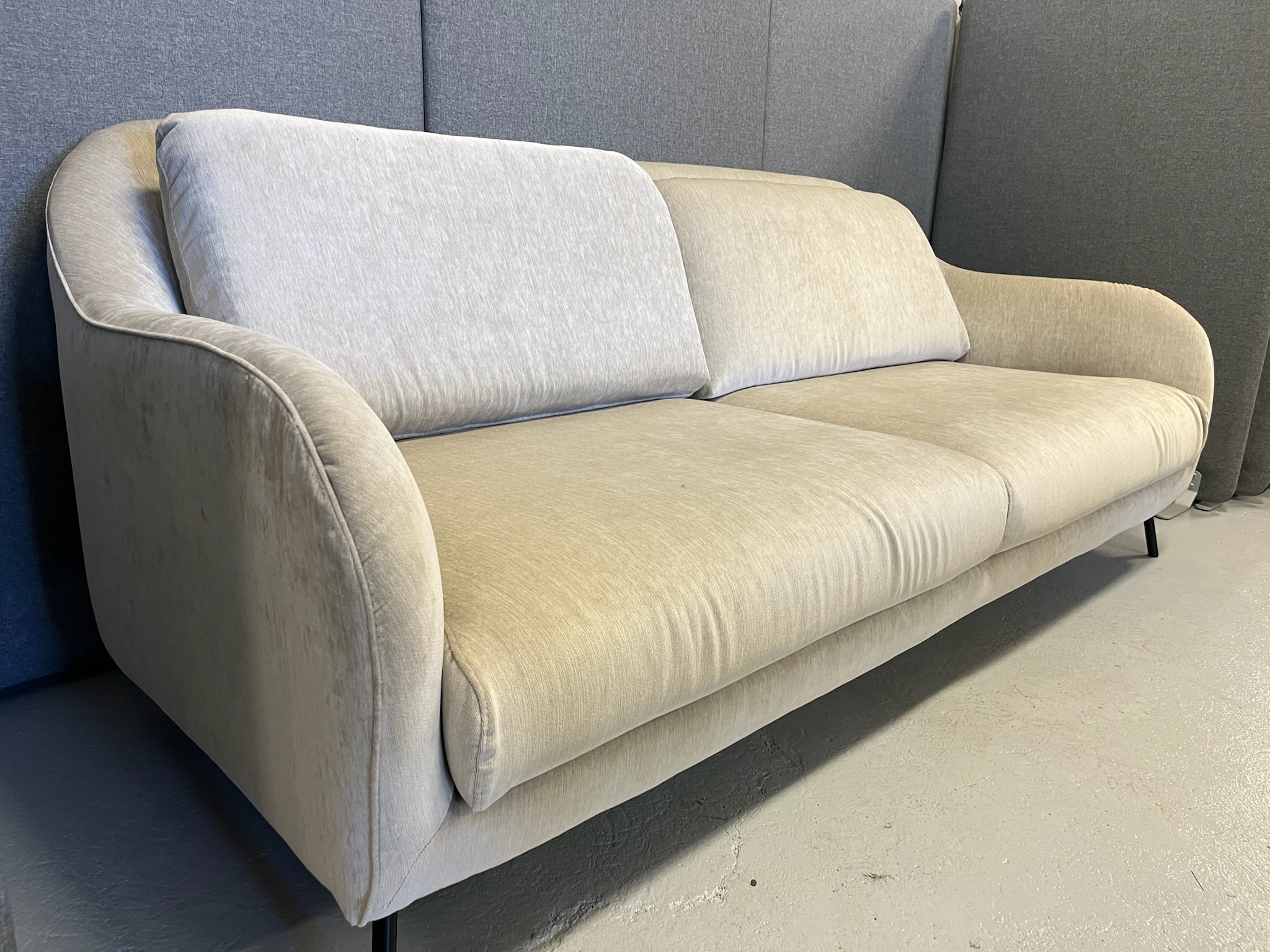 SELT / SOLD Sits Karin sófi frá Heimahúsinu, B212 x D98sm. 2
