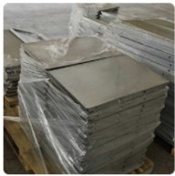 SELT / SOLD Brettarekkar - lagerhillur 250 sm. x 60 sm. 10 stk. - botnar 200 stk 3