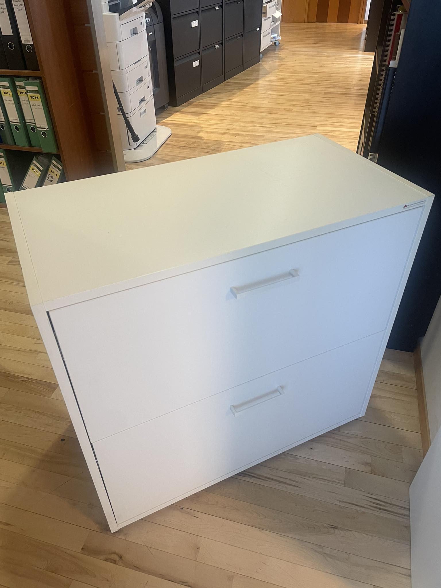 SELT / SOLD Skenkur með skjalaskúffu frá Á. Guðmundsson