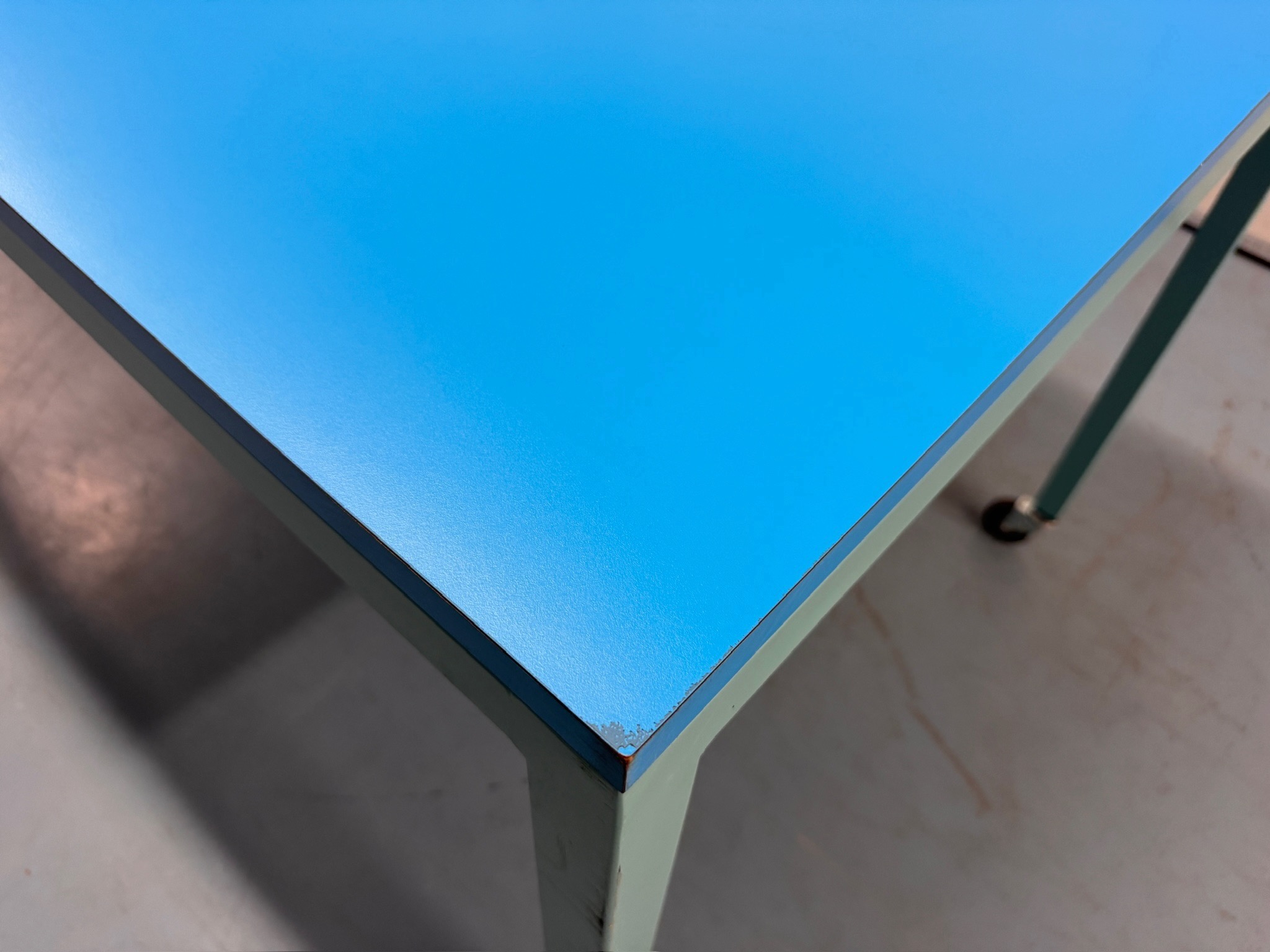 SELT / SOLD Vinnuborð á hjólum, B170x D100 sm. 3