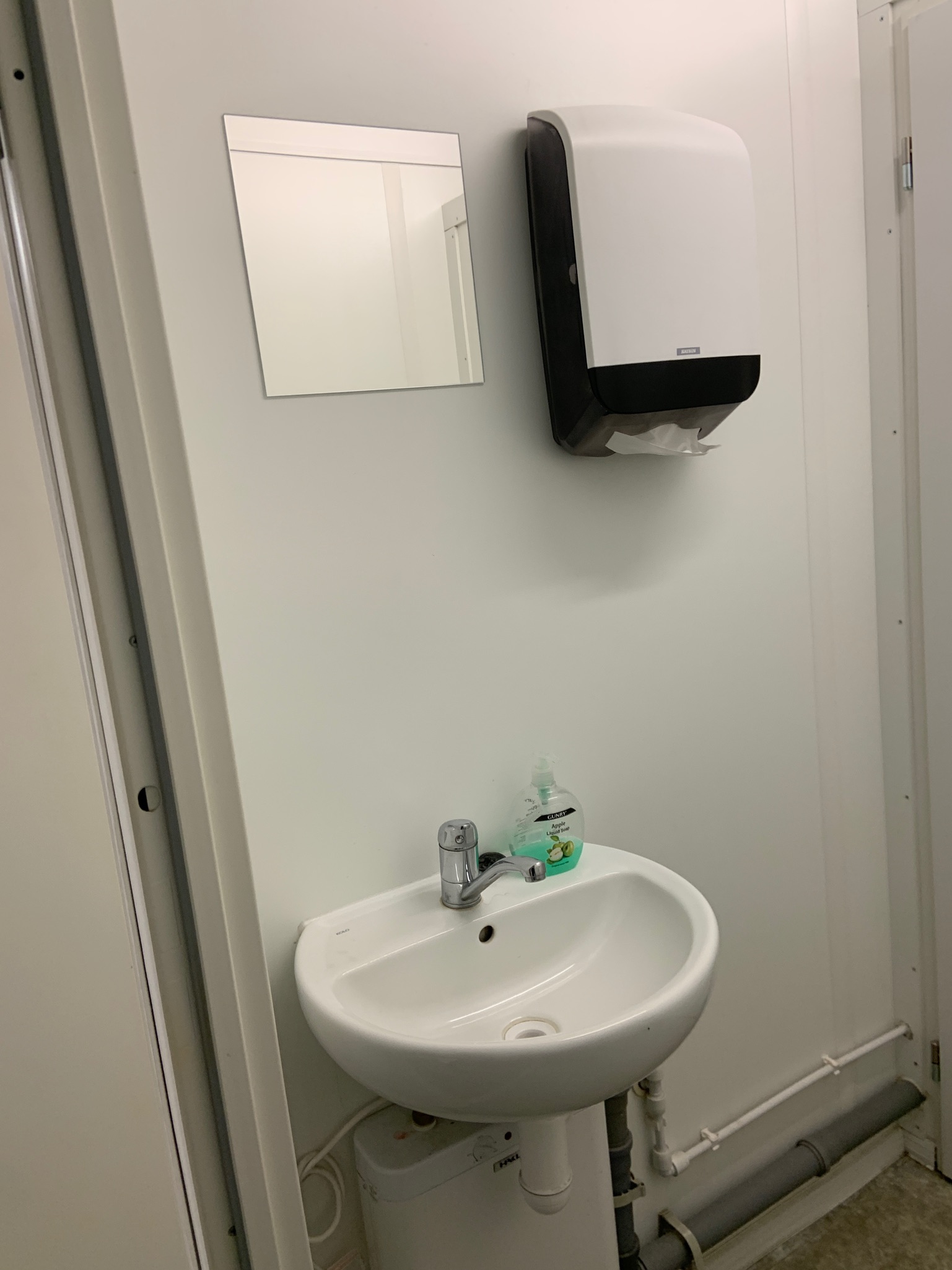 WC gámaeining - vel með farinn 8