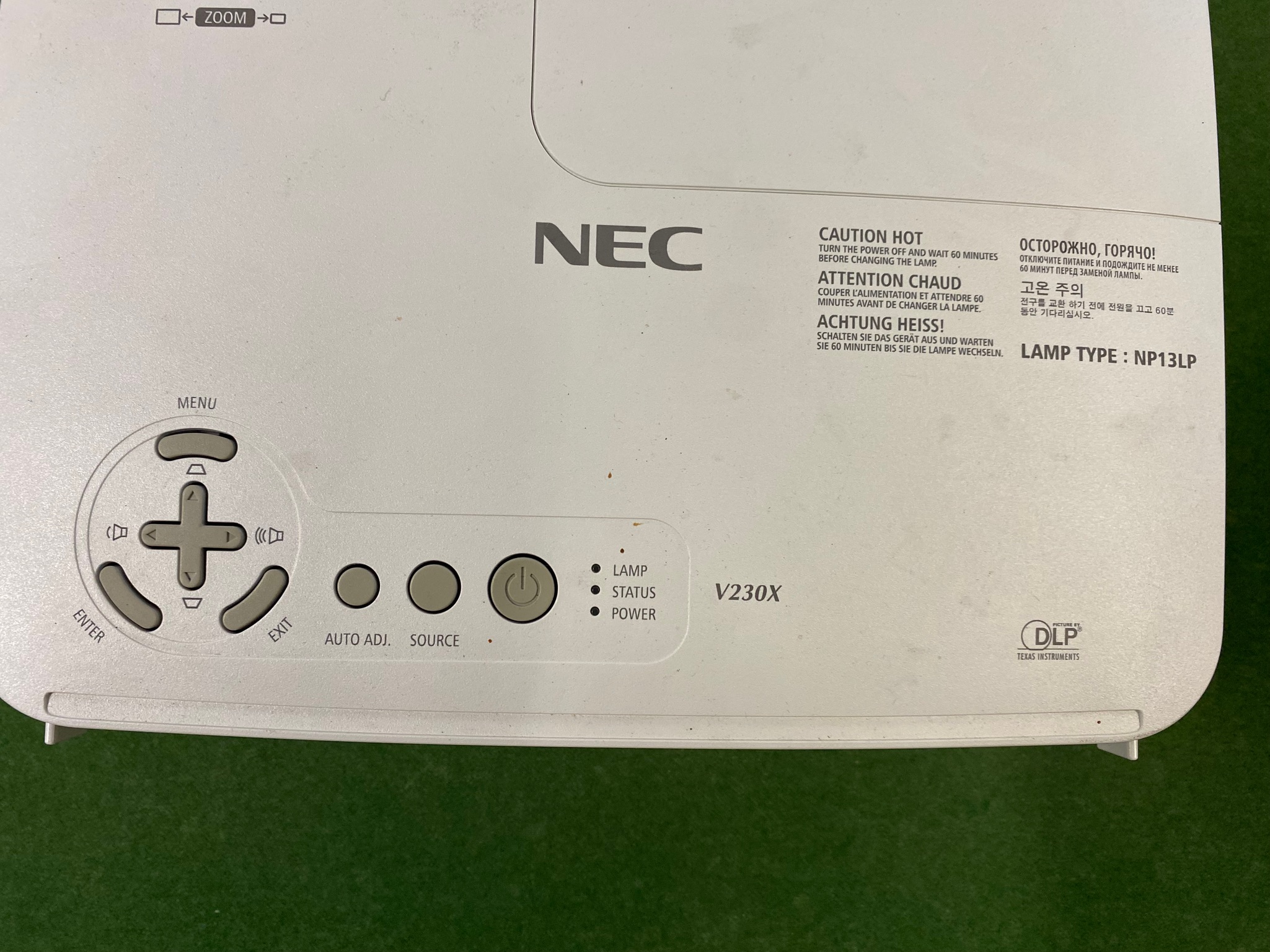 SELT / SOLD NEC V230X skjávarpi 5