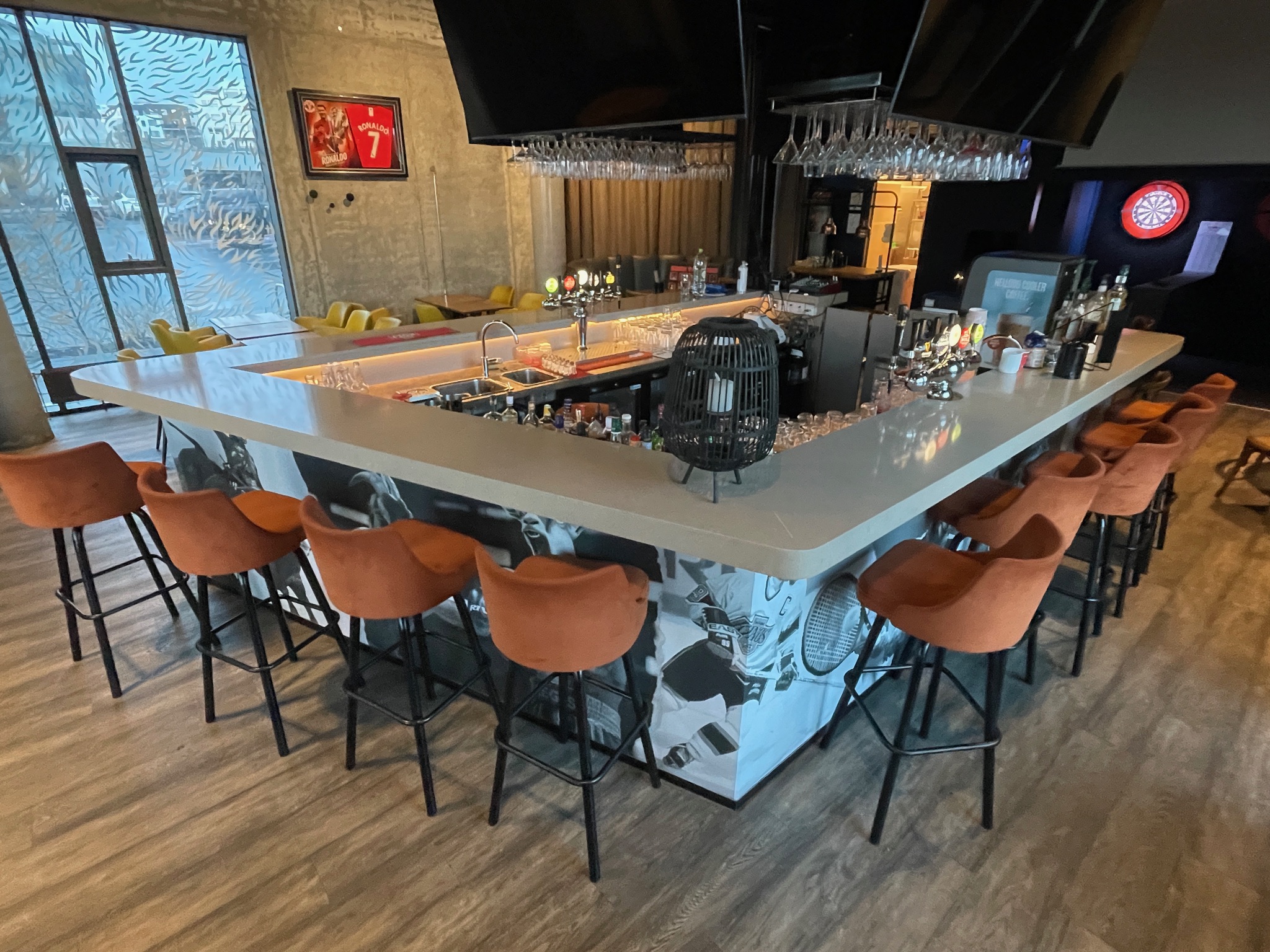 SELT /SOLD Barstólar orange nýlegir stílhreinir 8