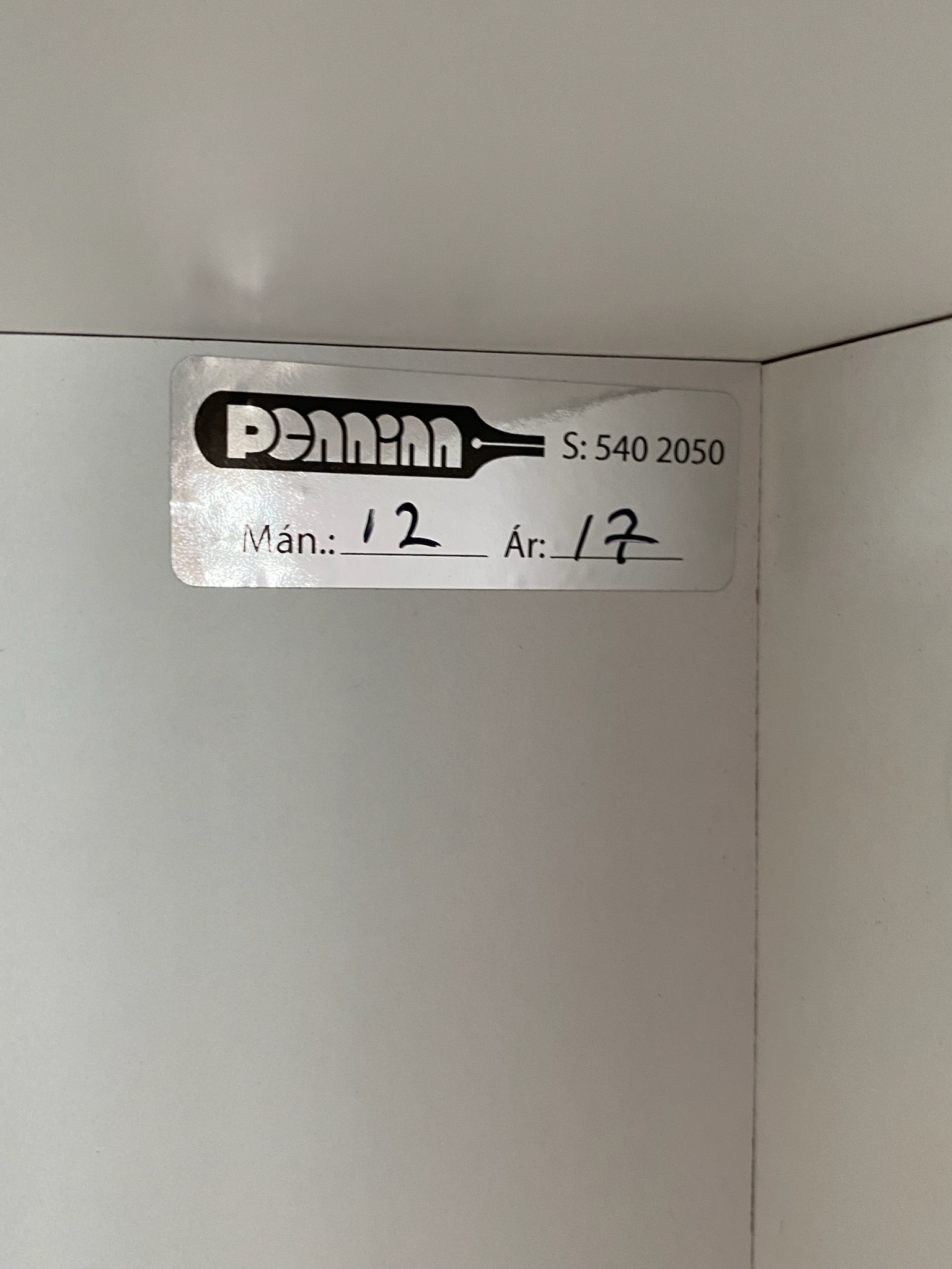 SELT / SOLD Nýlegir skápar frá Pennanum 179x80 3