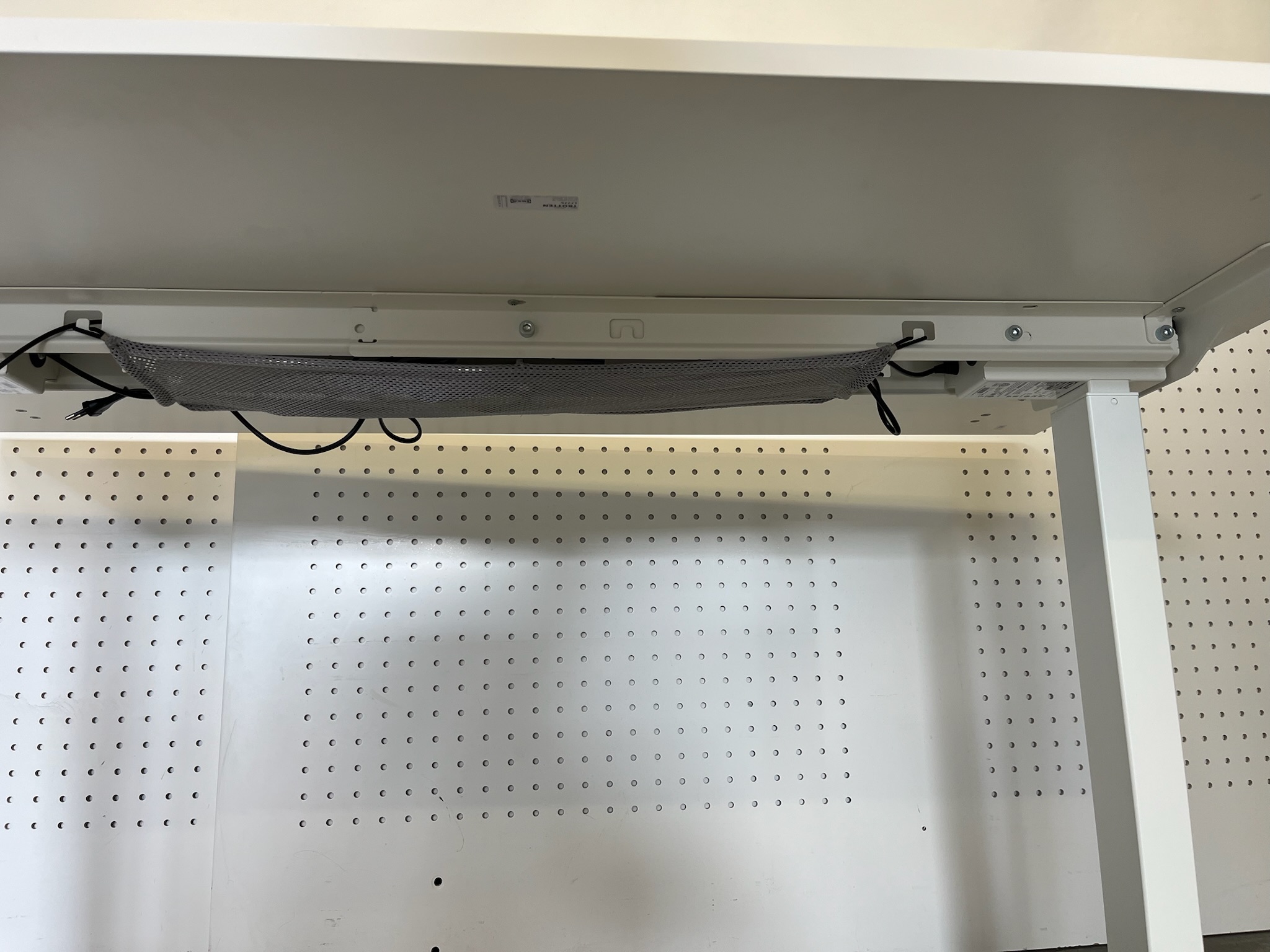 SELT / SOLD IKEA rafmagnsborð, B140xD80sm. 3