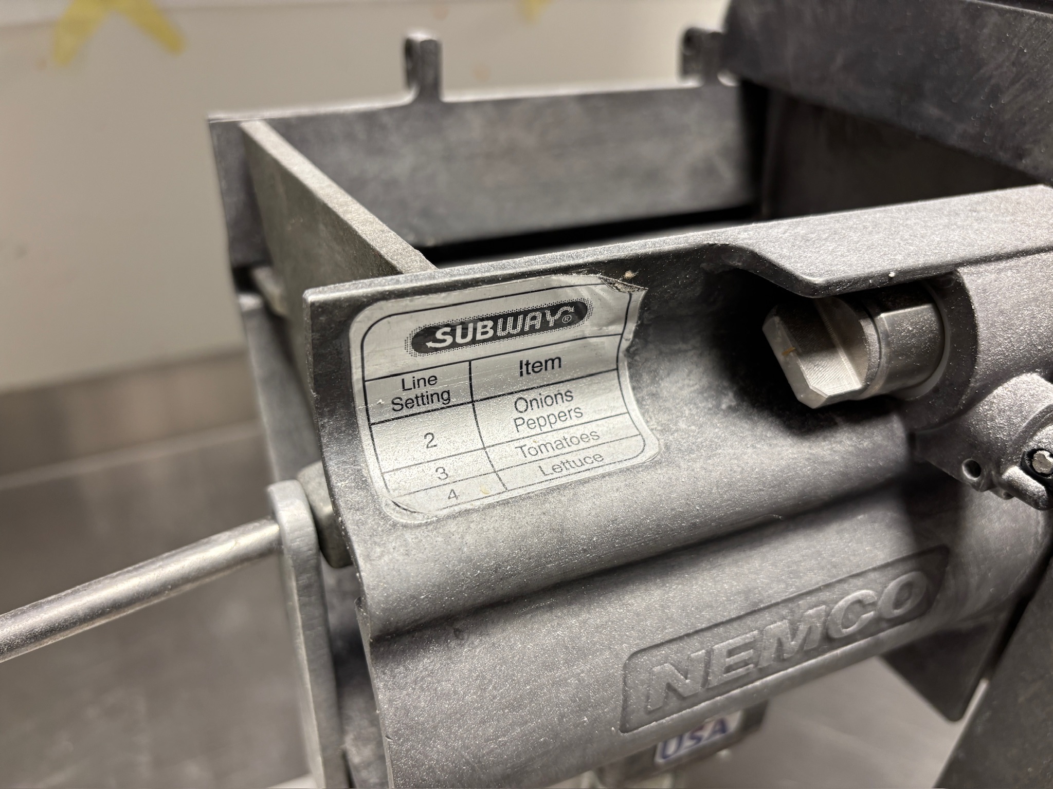SELT / SOLD Nemco Easy Vegetable Slicer - 25 Slice 3