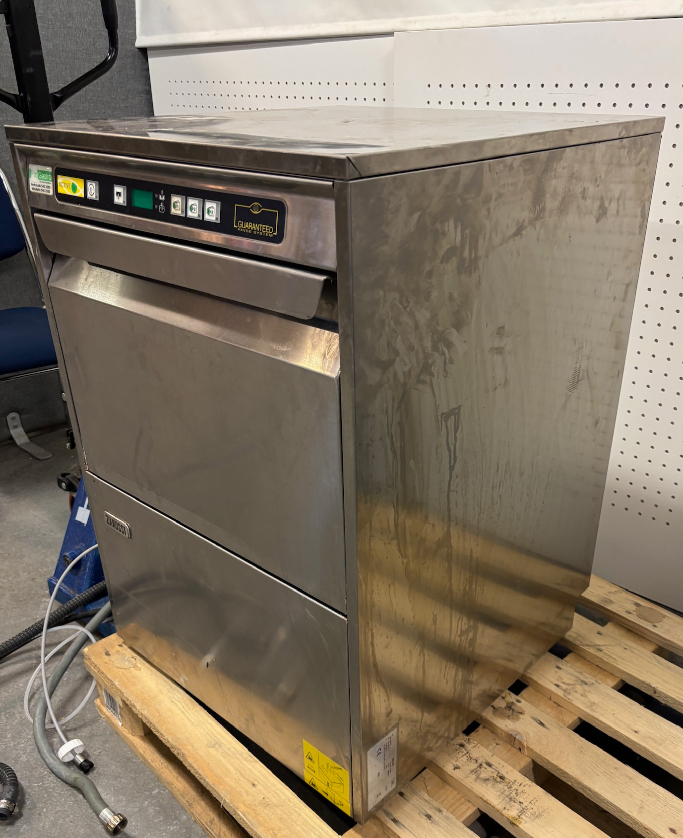 SELT / SOLD Zanussi undirborðsvél frá ProGastro 3