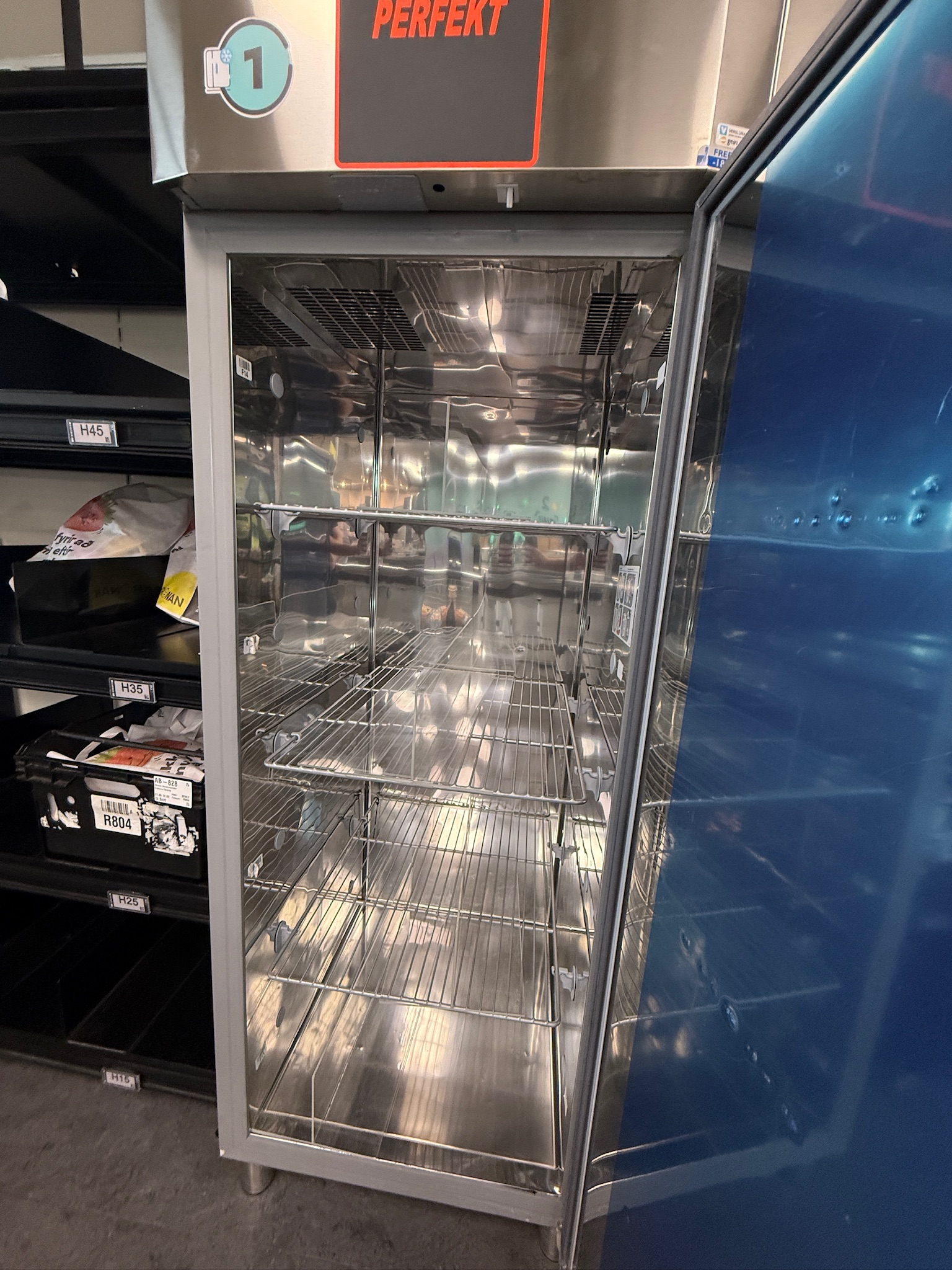SELT / SOLD Tecnodom Perfekt 700 stálfrystir frá BVT 3