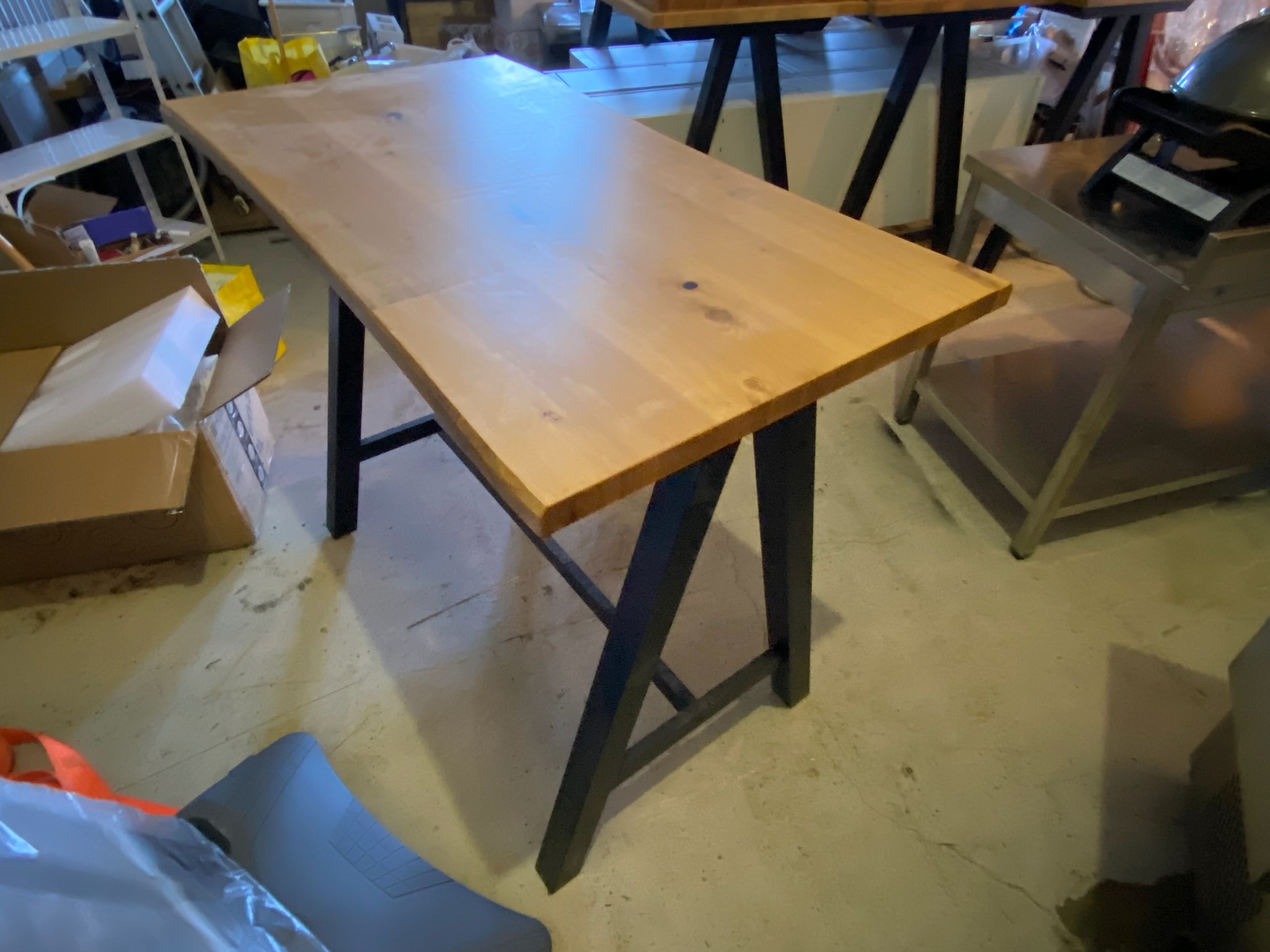 SELT / SOLD Háborð frá Rúmfatalagernum 2