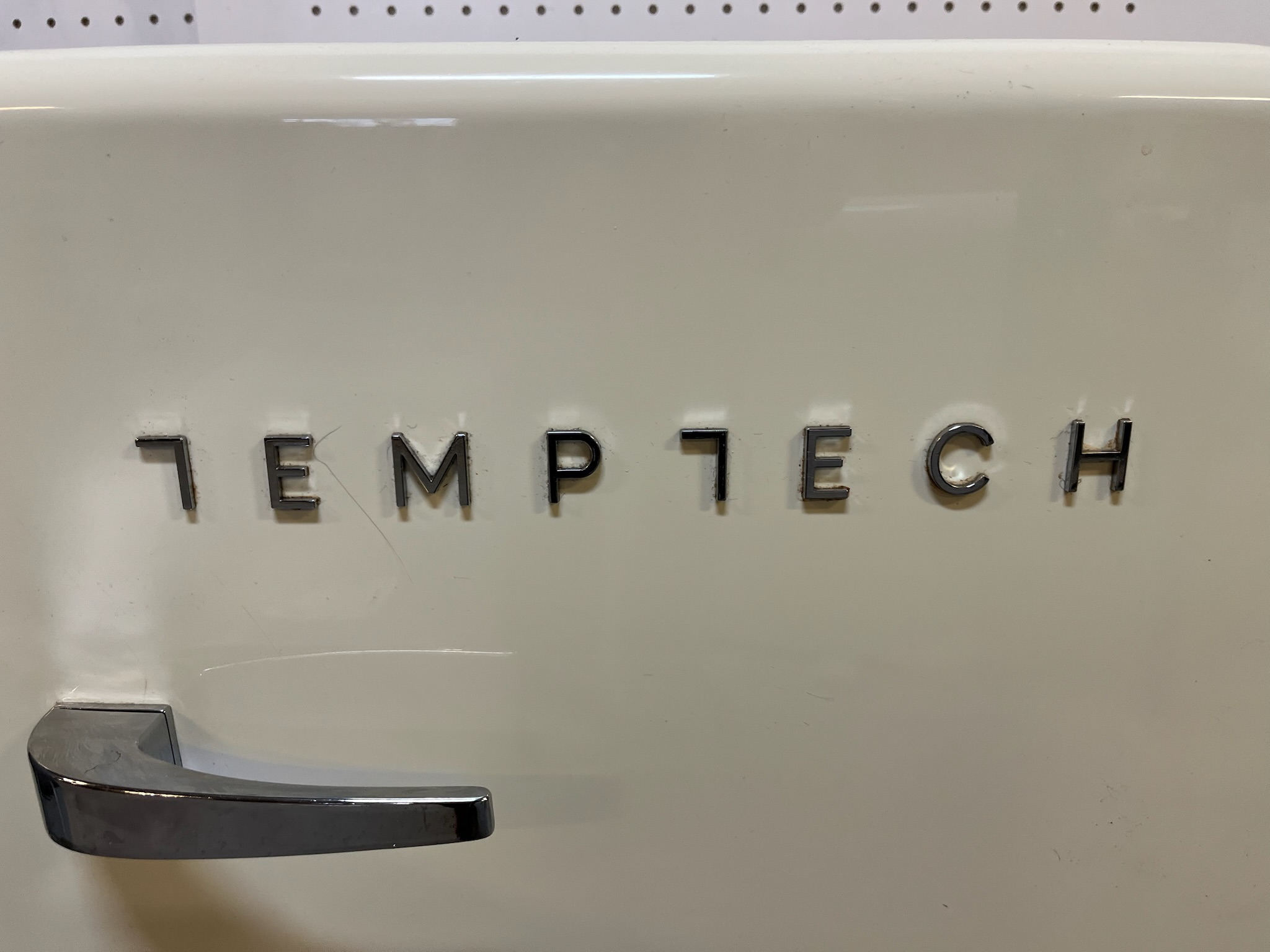 SELT / SOLD Temptech retro ísskápur 3
