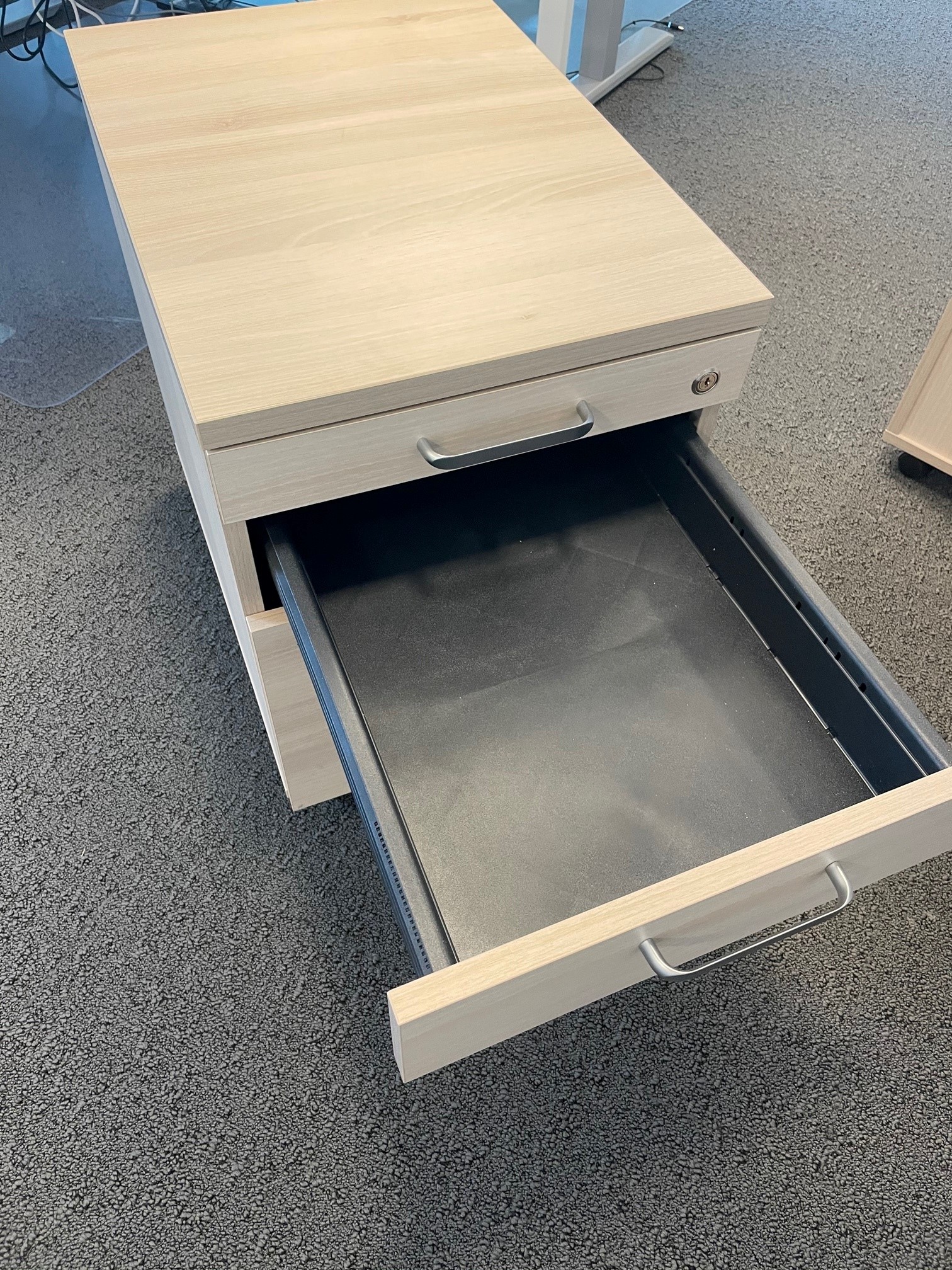 SELT / SOLD Easy space skúffuskápur á hjólum frá Hirzlunni 4