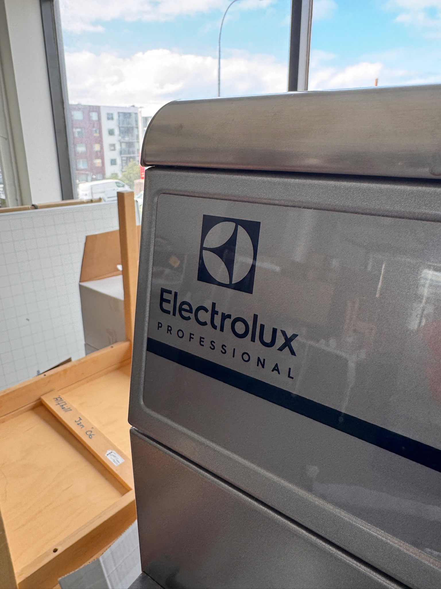 SELT / SOLD Electrolux TD6-7 iðnaðarþurrkari, 8kg., 2022 9