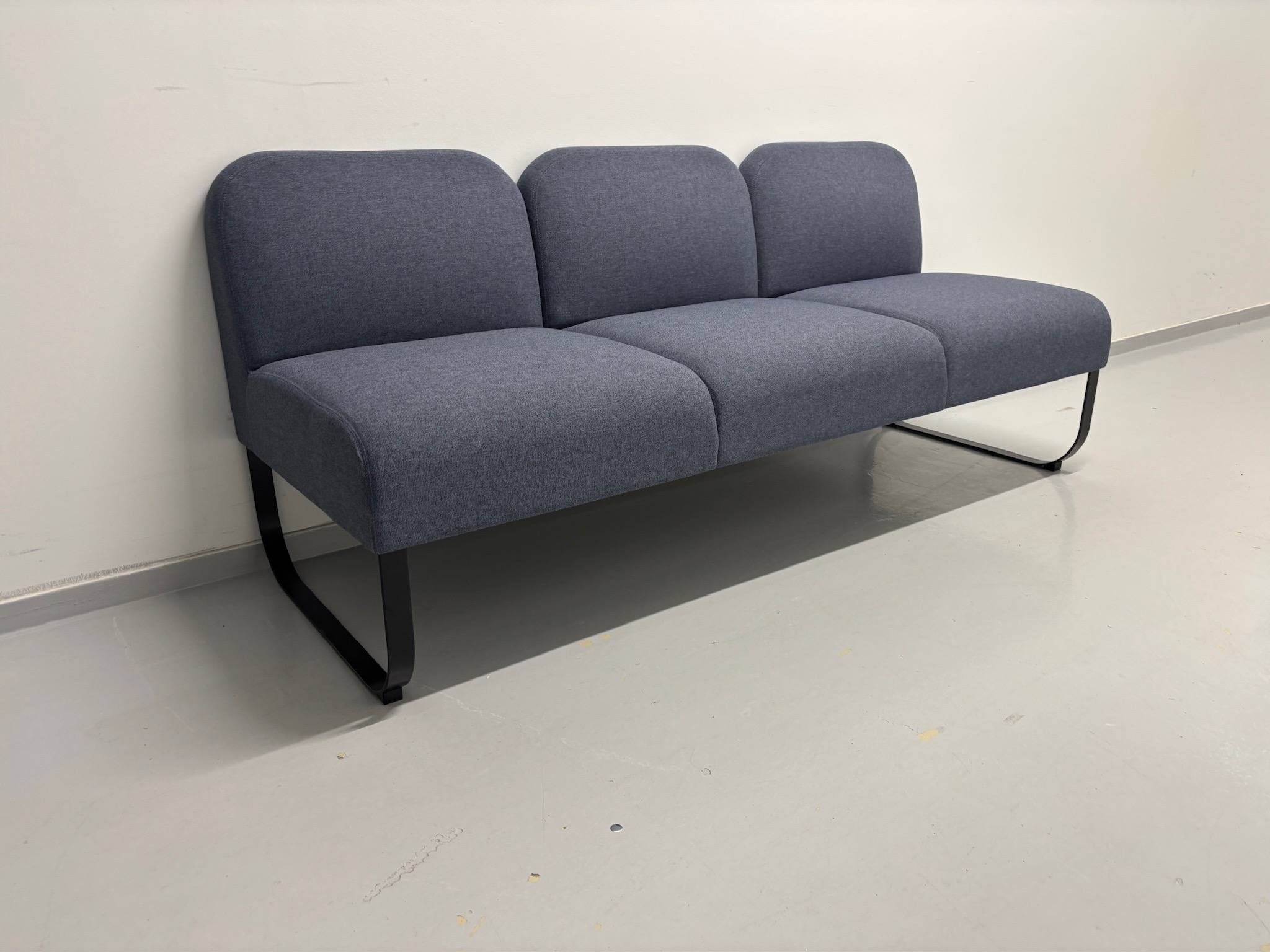 SELT / SOLD Johanson sófi 3ja sæta frá A4, B180xD68/54xH43 sm.