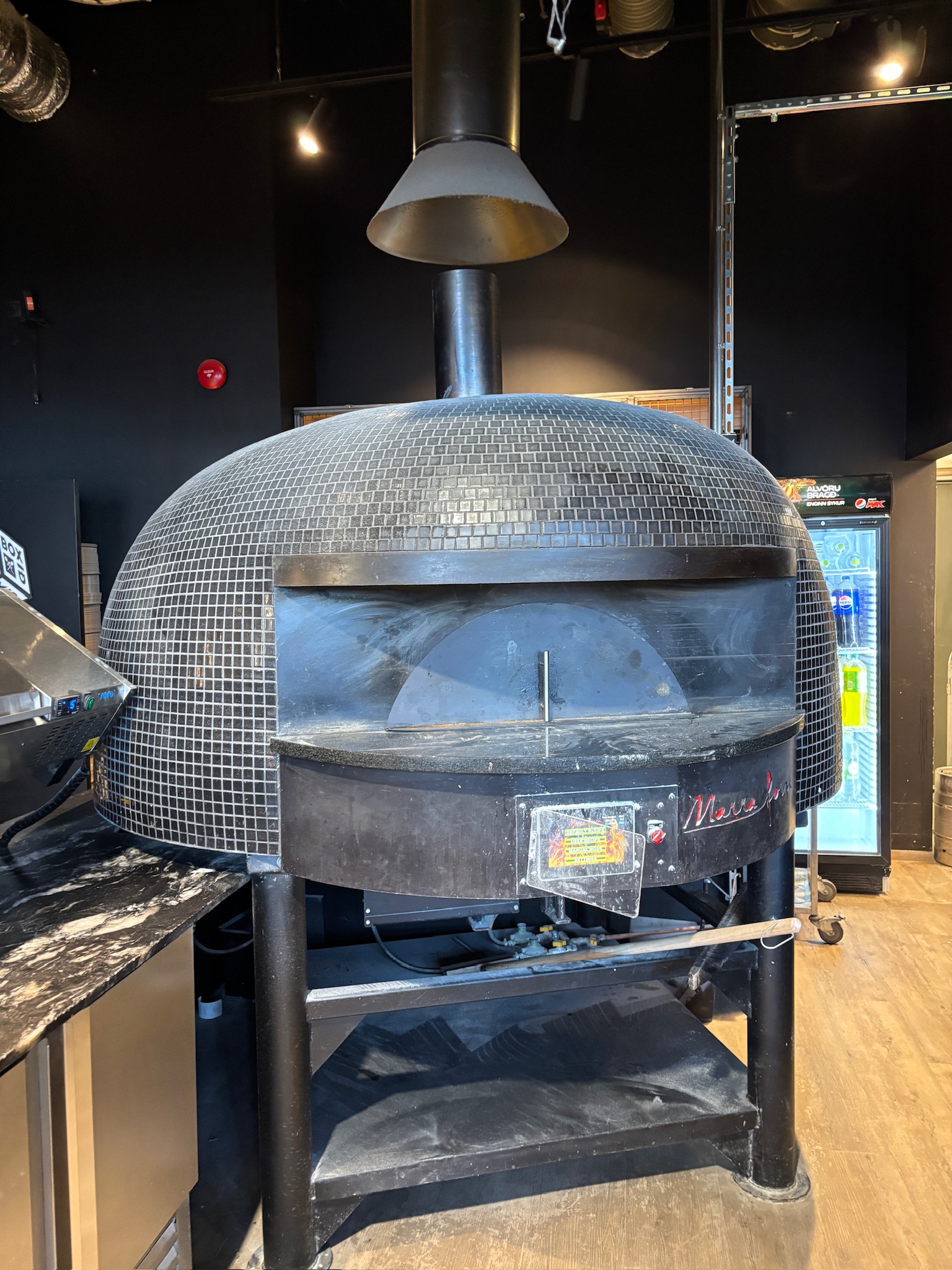 SELT / SOLD Pizzaofn Marra forni gas með snúningsplötu 6