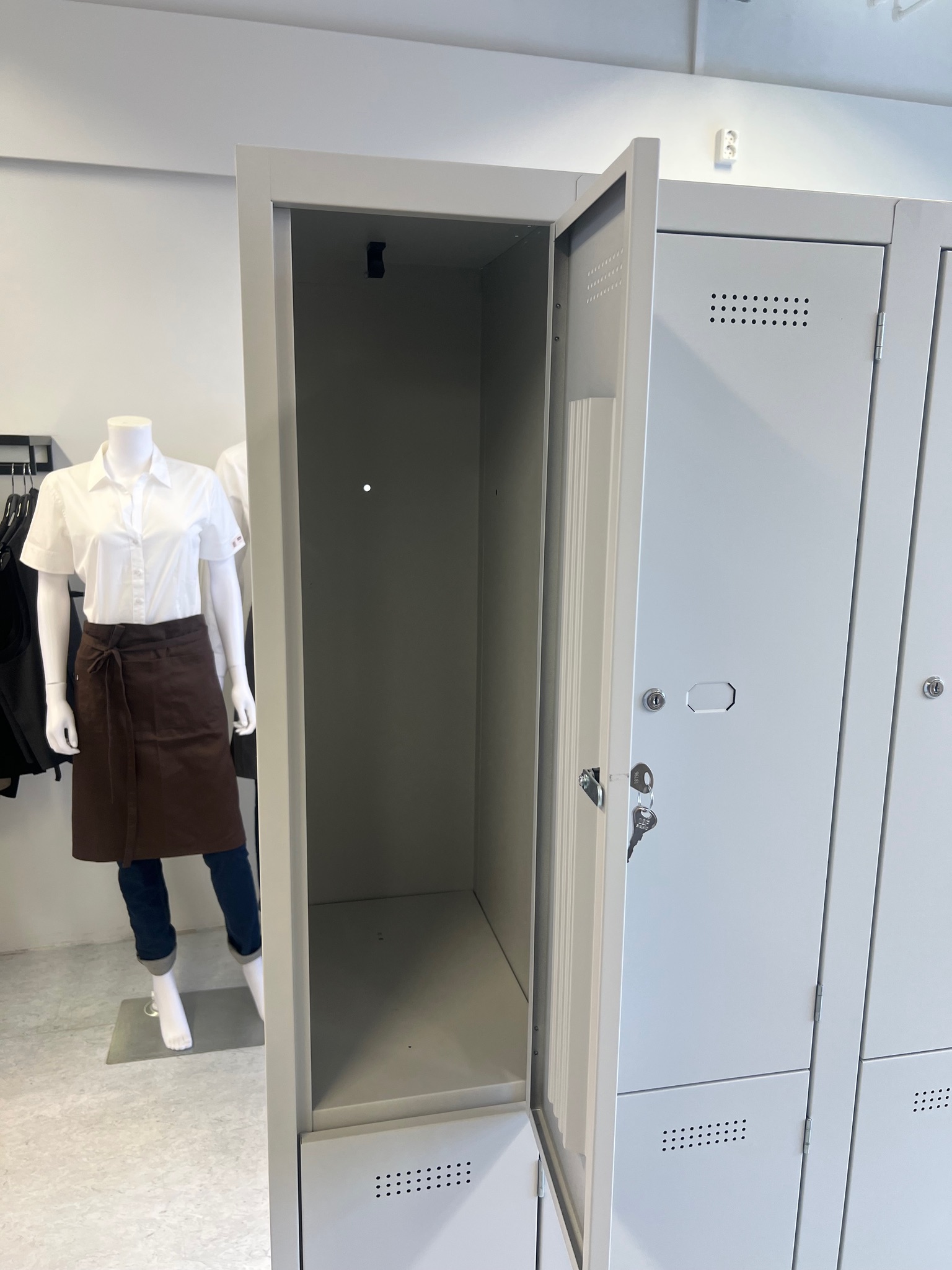 SELT / SOLD Bisley smáhólfaskápur frá AJ Vörulistanum, H180xB120sm. 3