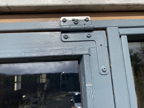 SELT / SOLD - Vandaður gluggi(nr. 1) með opnanlegu fagi, B160 x H108 sm. 14