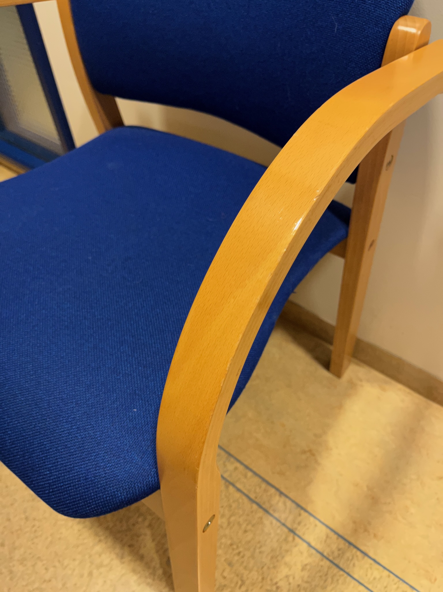 SELT / SOLD Fundarstólar -Dökk bláir, tau 3