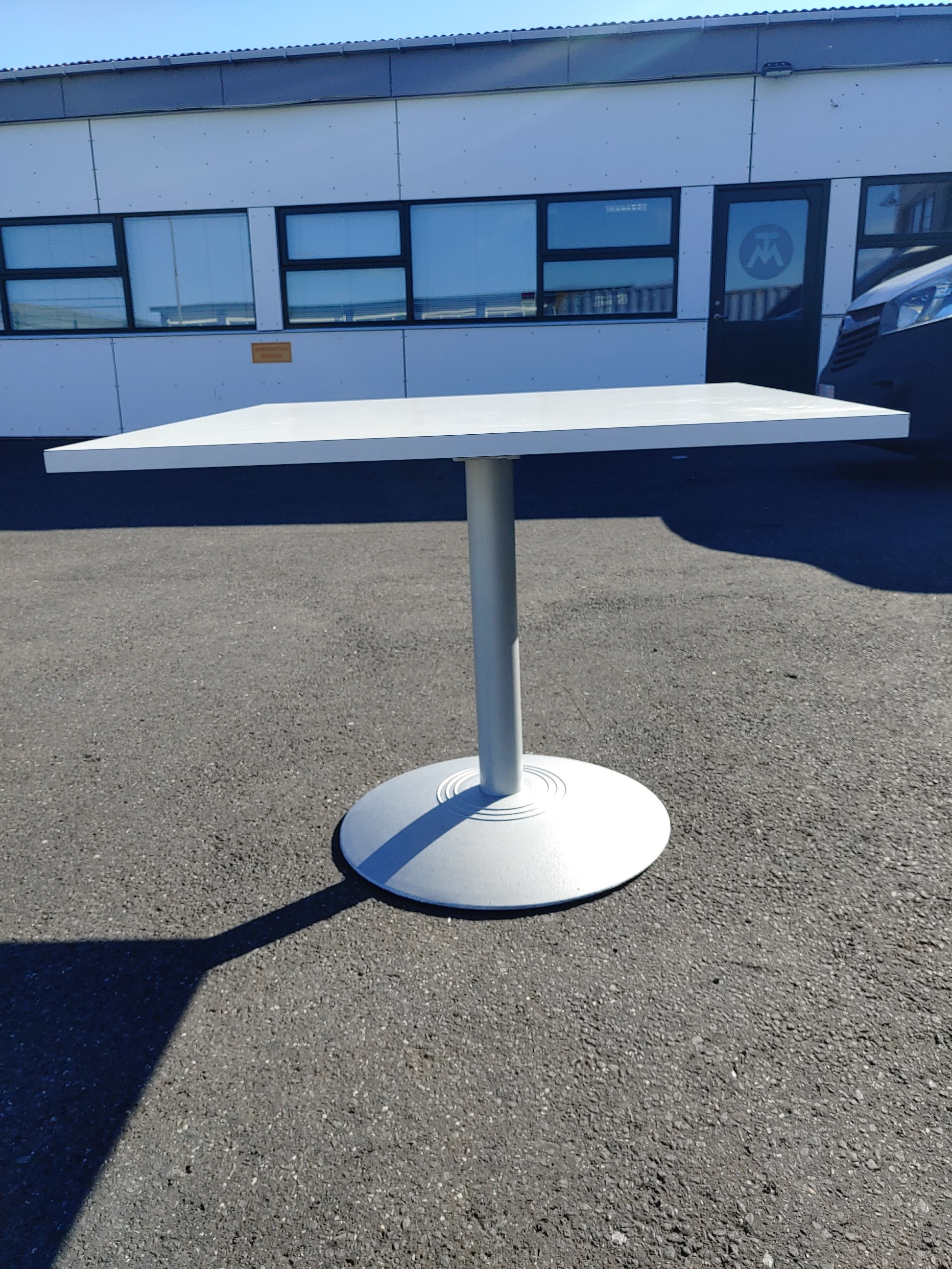 SELT / SOLD Mötuneytisborð - veitingahúsaborð - veisluborð 3