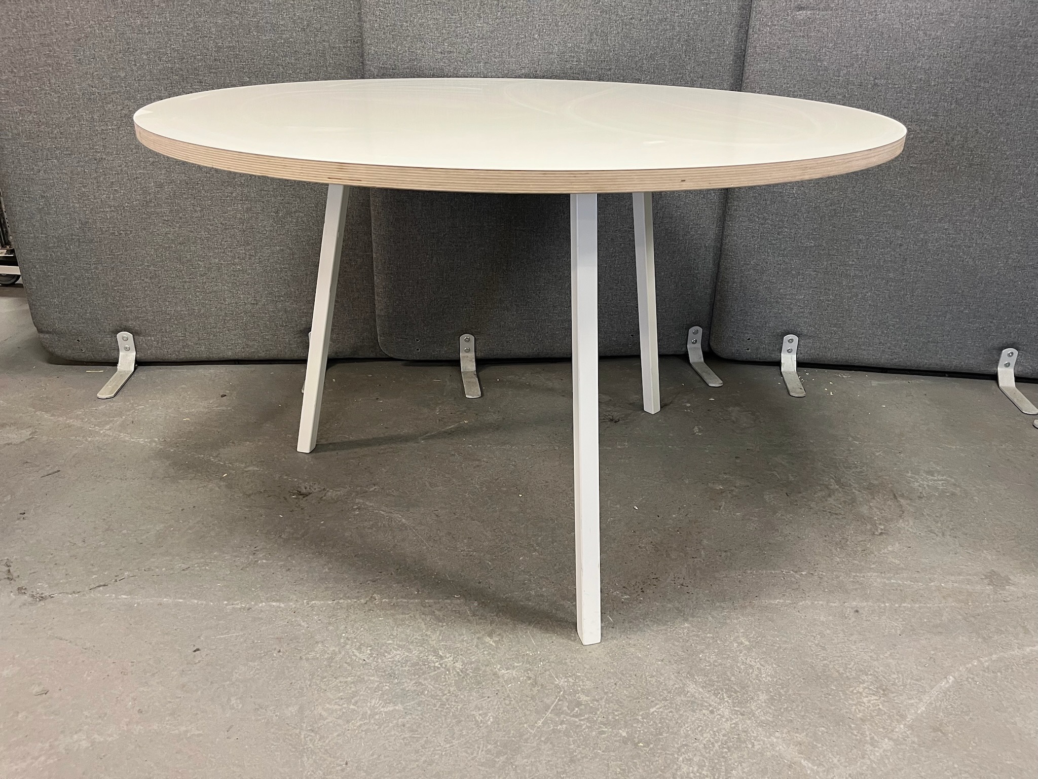 SELT / SOLD Hringborð, Ø120 x H75 sm.
