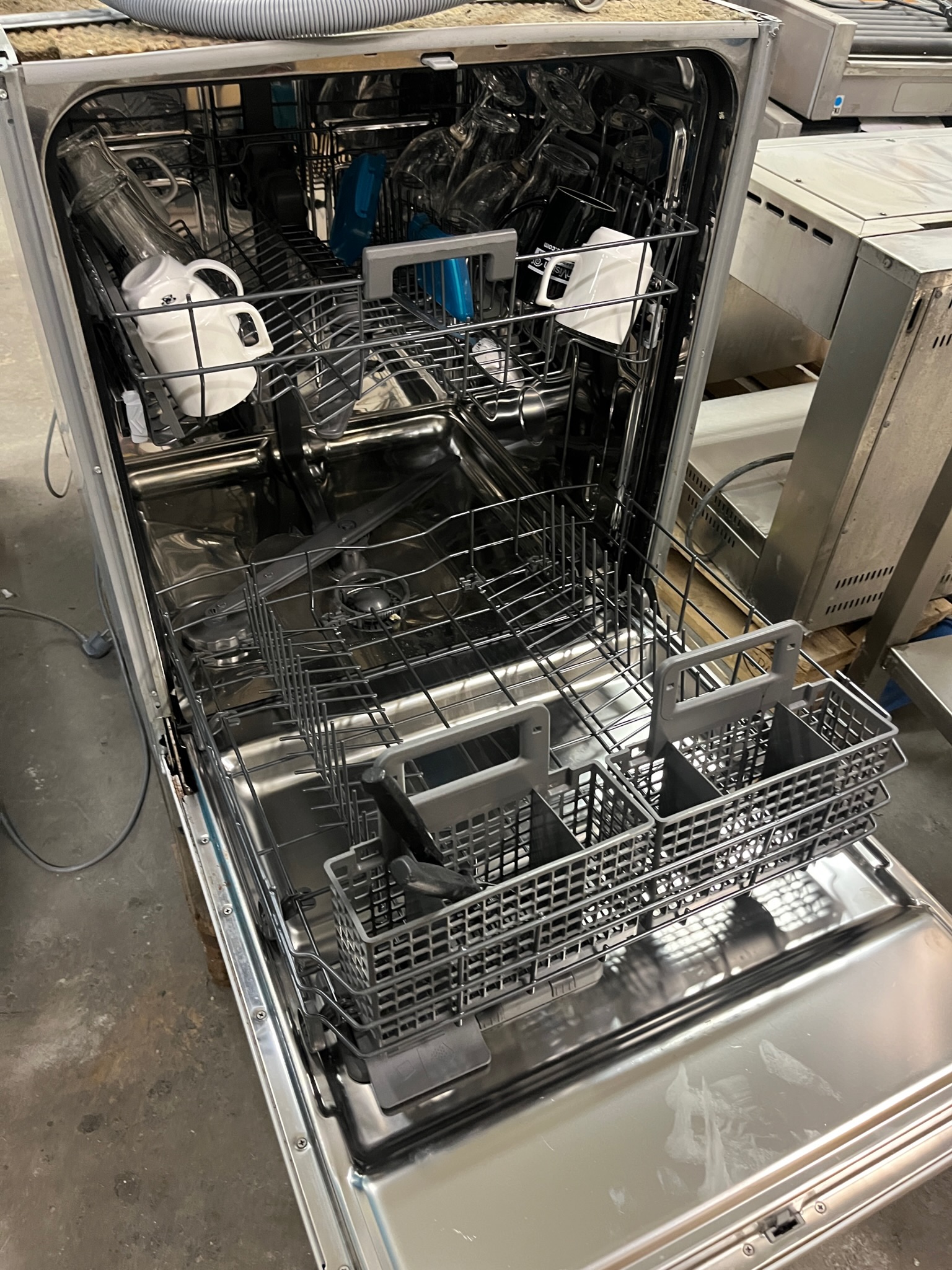 SELT / SOLD Whirlpool uppþvottavél 7