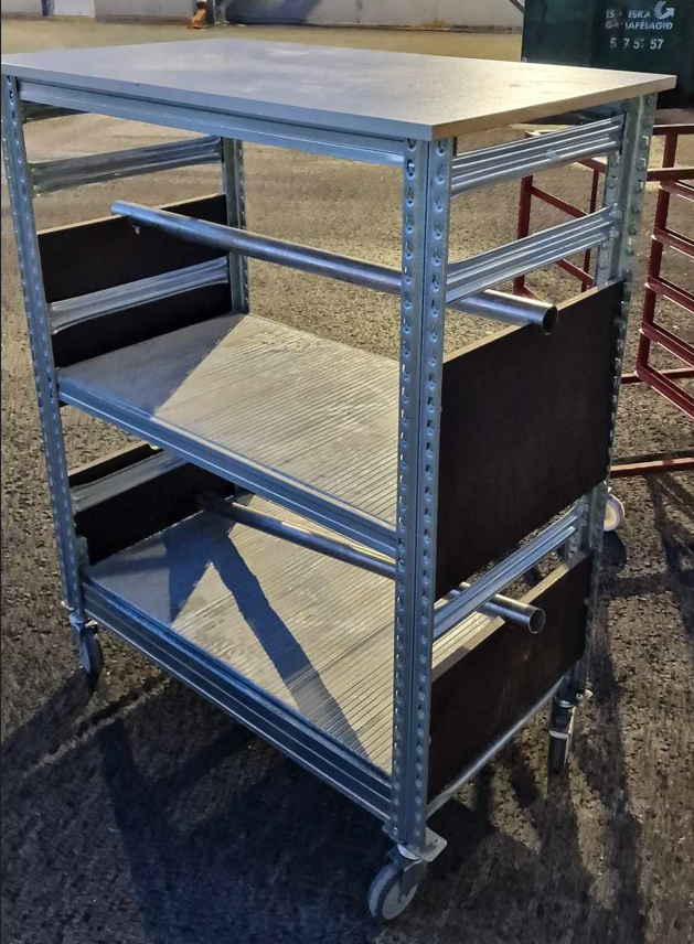 SELT / SOLD Sérsmíði Sterkbyggður hjólavagn fyrir verkfæri - L130, b60,h104 sm.