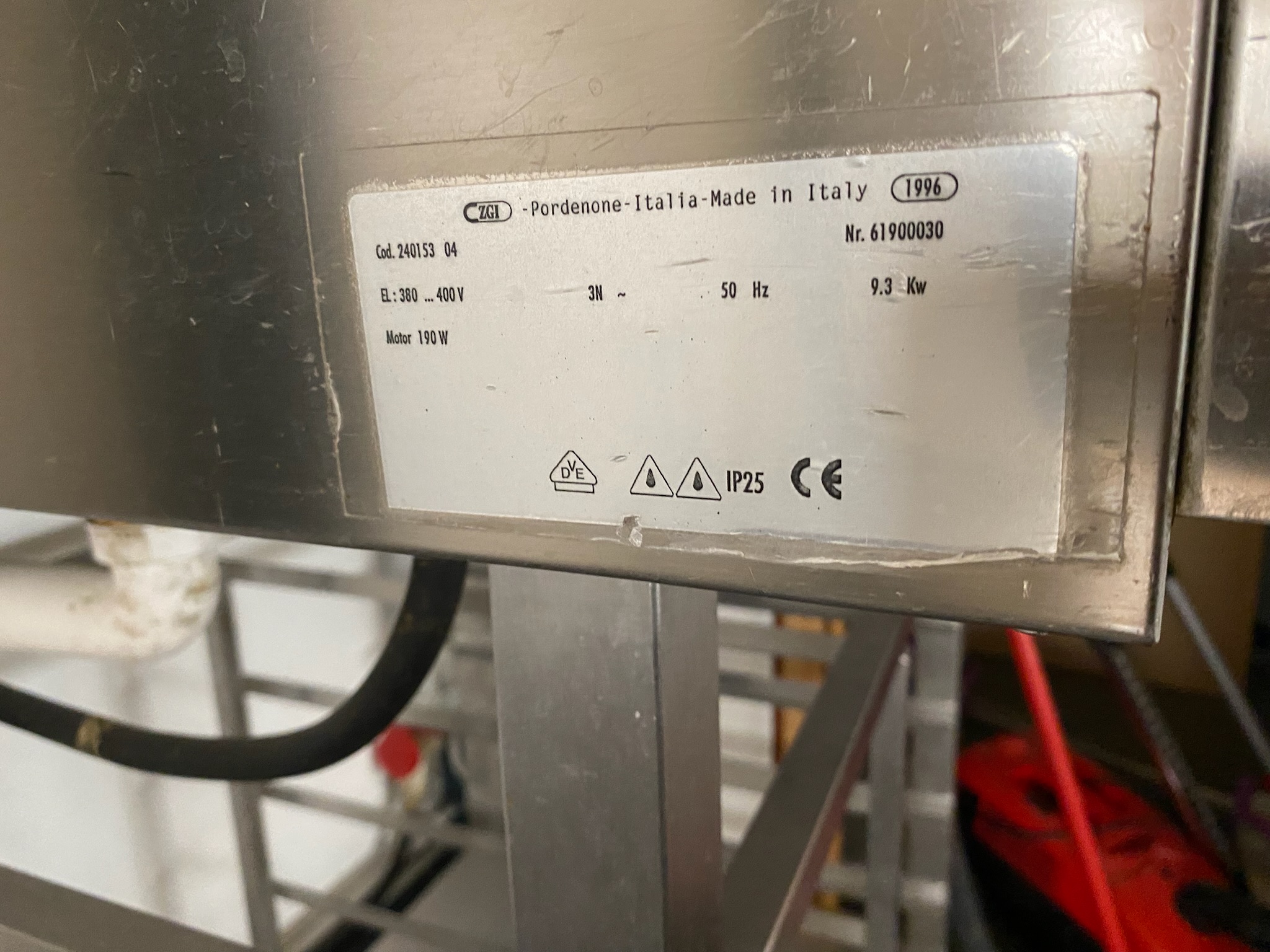 SELT / SOLD Zanussi ofn, 5 skúffur 7