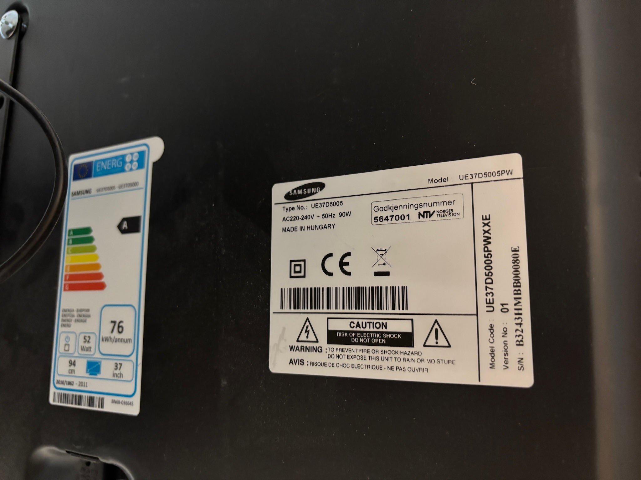 SELT / SOLD Samsung 37" Full HD Smart TV Black 6