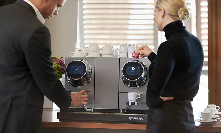 SELT / SOLD Nespresso Professonal Momento 200 kaffivél á íslensku - Nýle 4