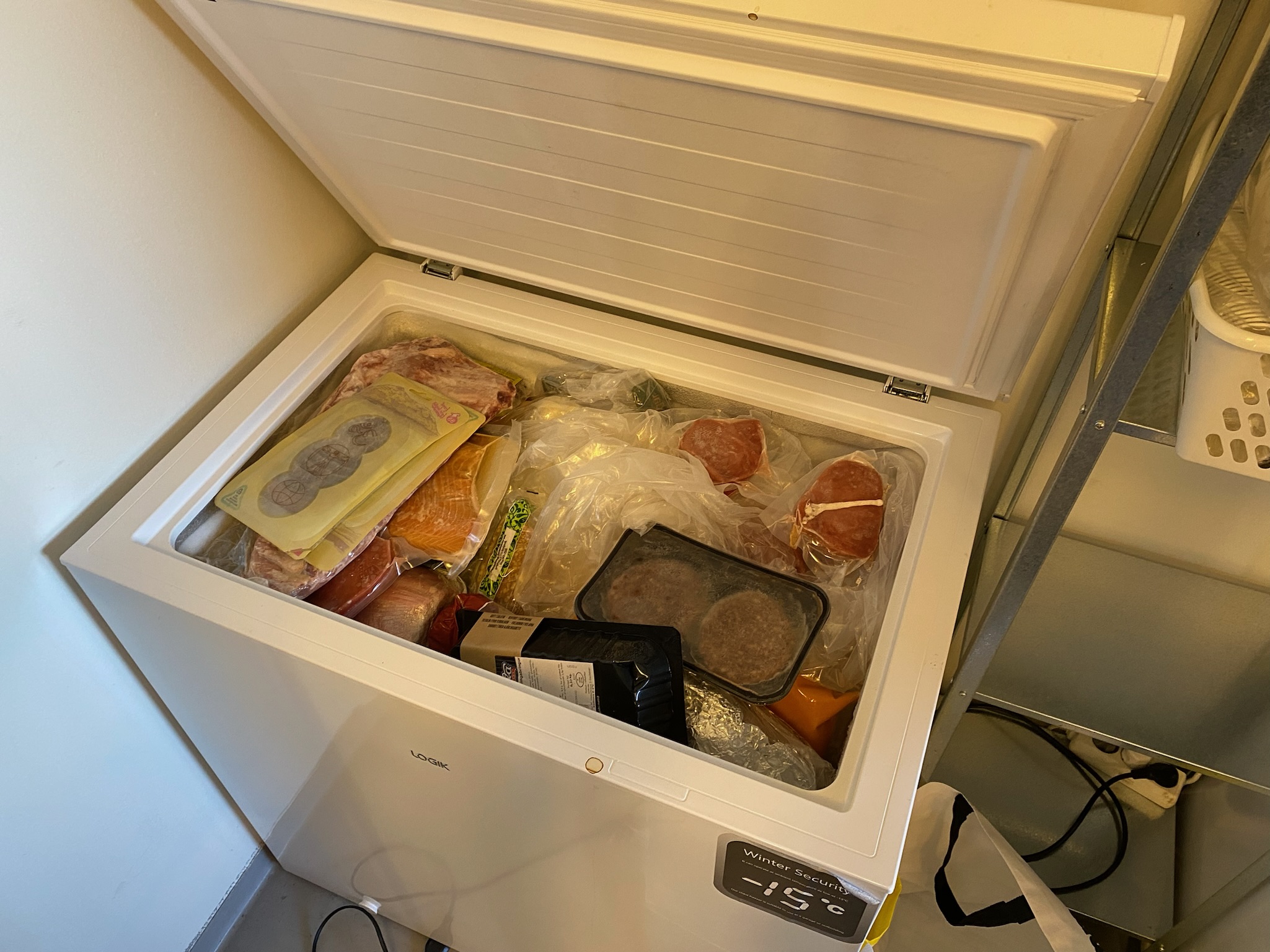 SELT / SOLD Logik frystikista - 198l 3