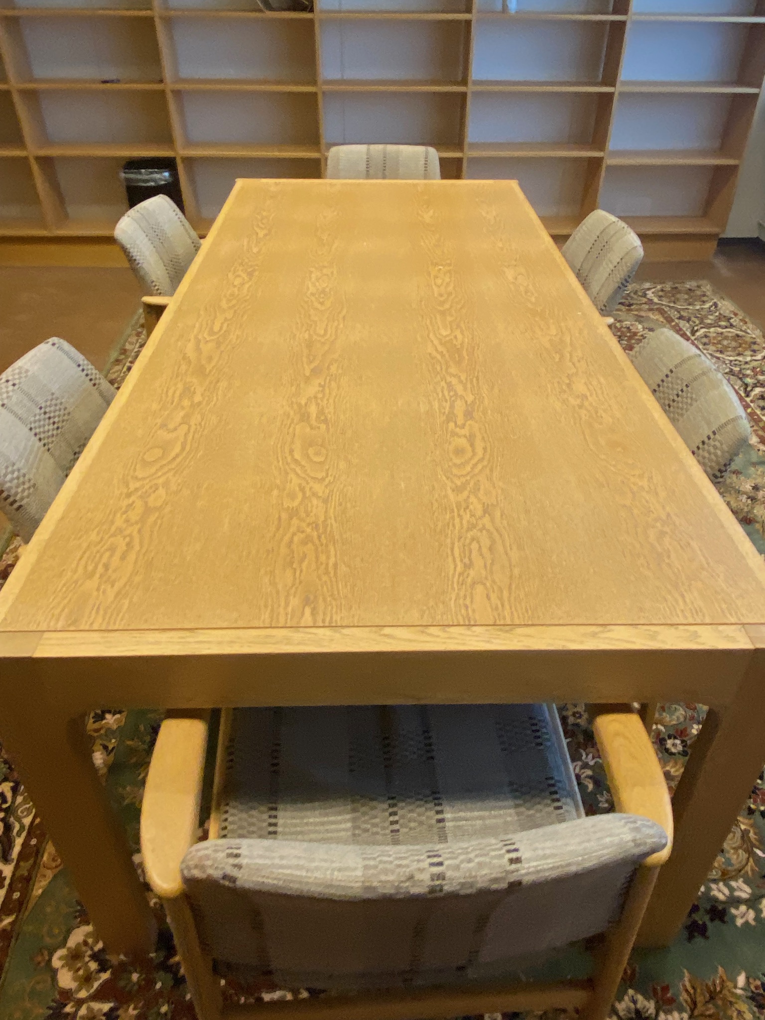SELT / SOLD fundarborð / Eldhúsborð, 4 til 6 manna, B226 x D100 x H76 sm. 2