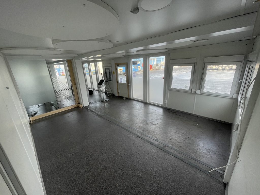 SELT / SOLD - Gámahús, kennslustofur, vinnubúðir, mötuneyti - 6+3 eða 9 einingar 11