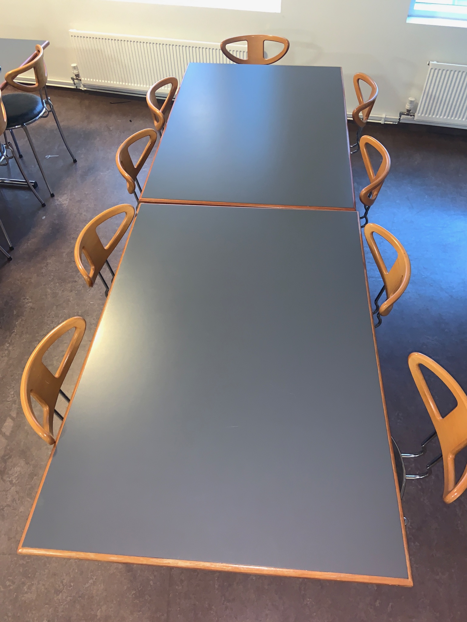 Selt/Endurnýtt-Fín eldhúsborð og stólar 2