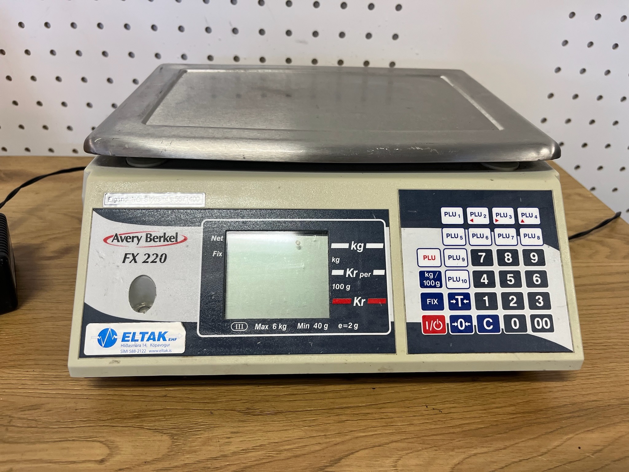 SELT / SOLD Avery Berkel vog frá Eltak, B30xD34xH14sm. 2