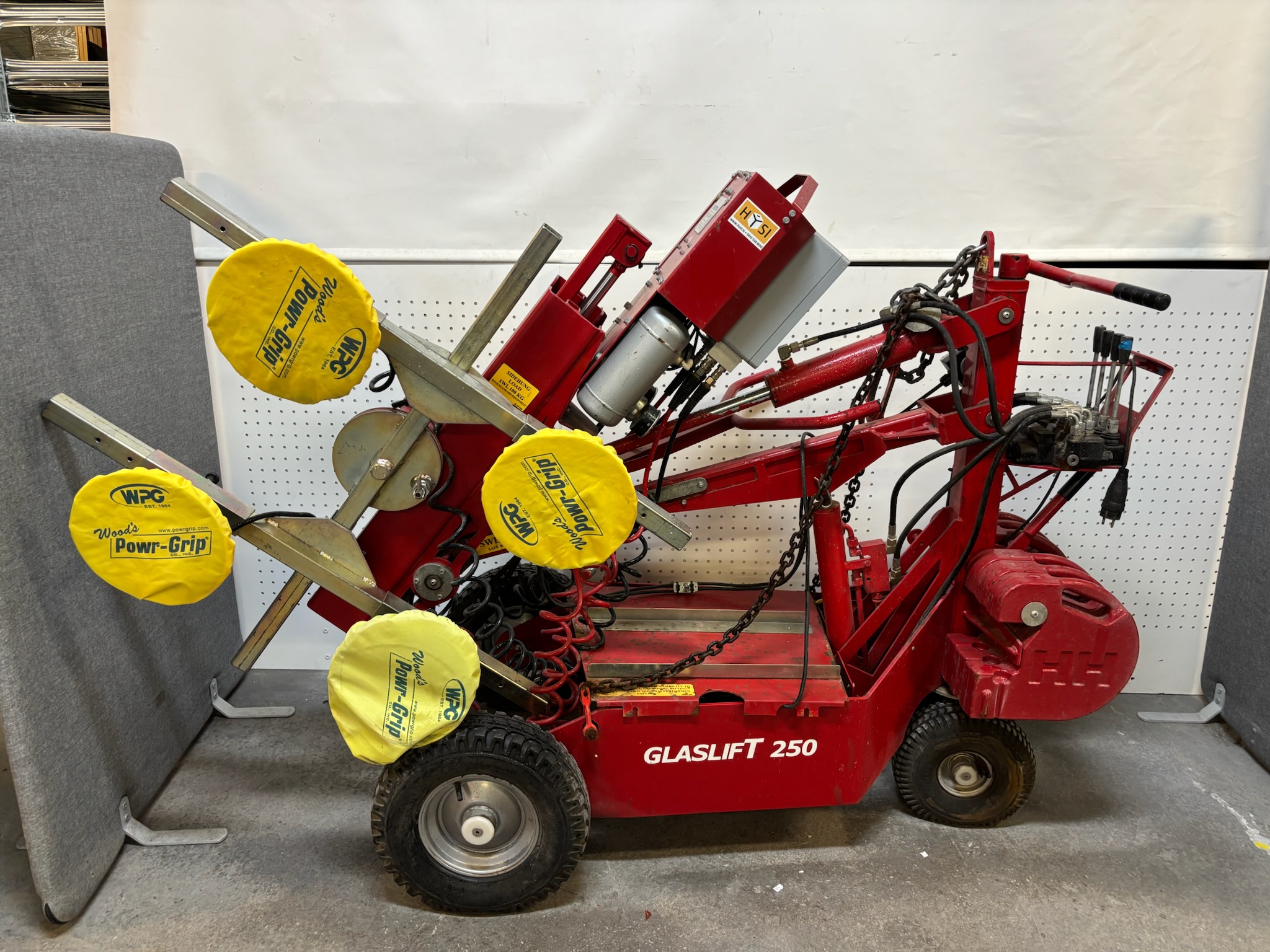 SELT / SOLD Glasslift 250 – Glerlyfta með sogskálum 2