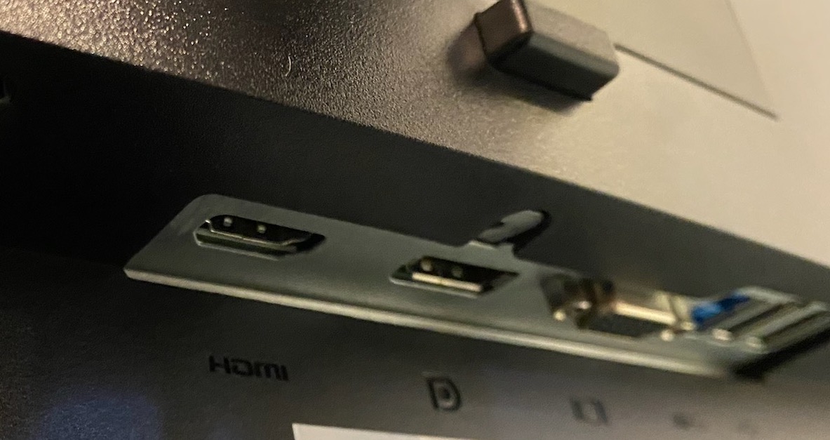 SELT / SOLD Dell tölvuskjár - tölvuskjáir 24'' 8