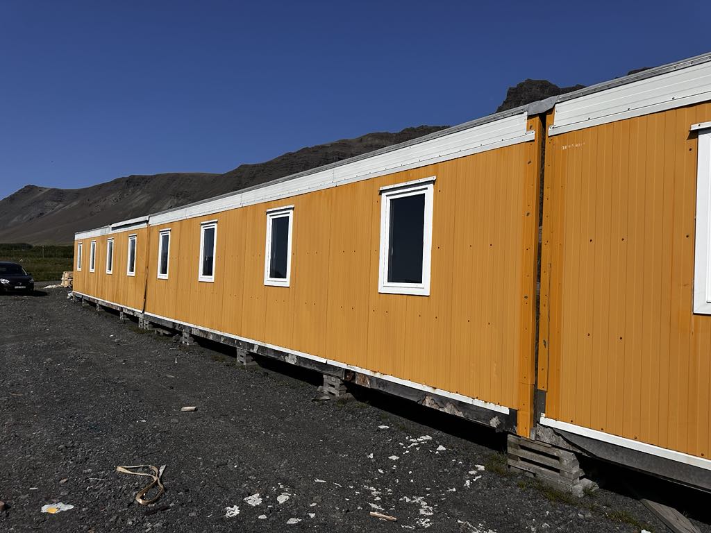 Gámaeiningar - sumarhús - vinnubúðir - skrifstofur 10 einingar 30 Herb, 5 Stk. WC, 2