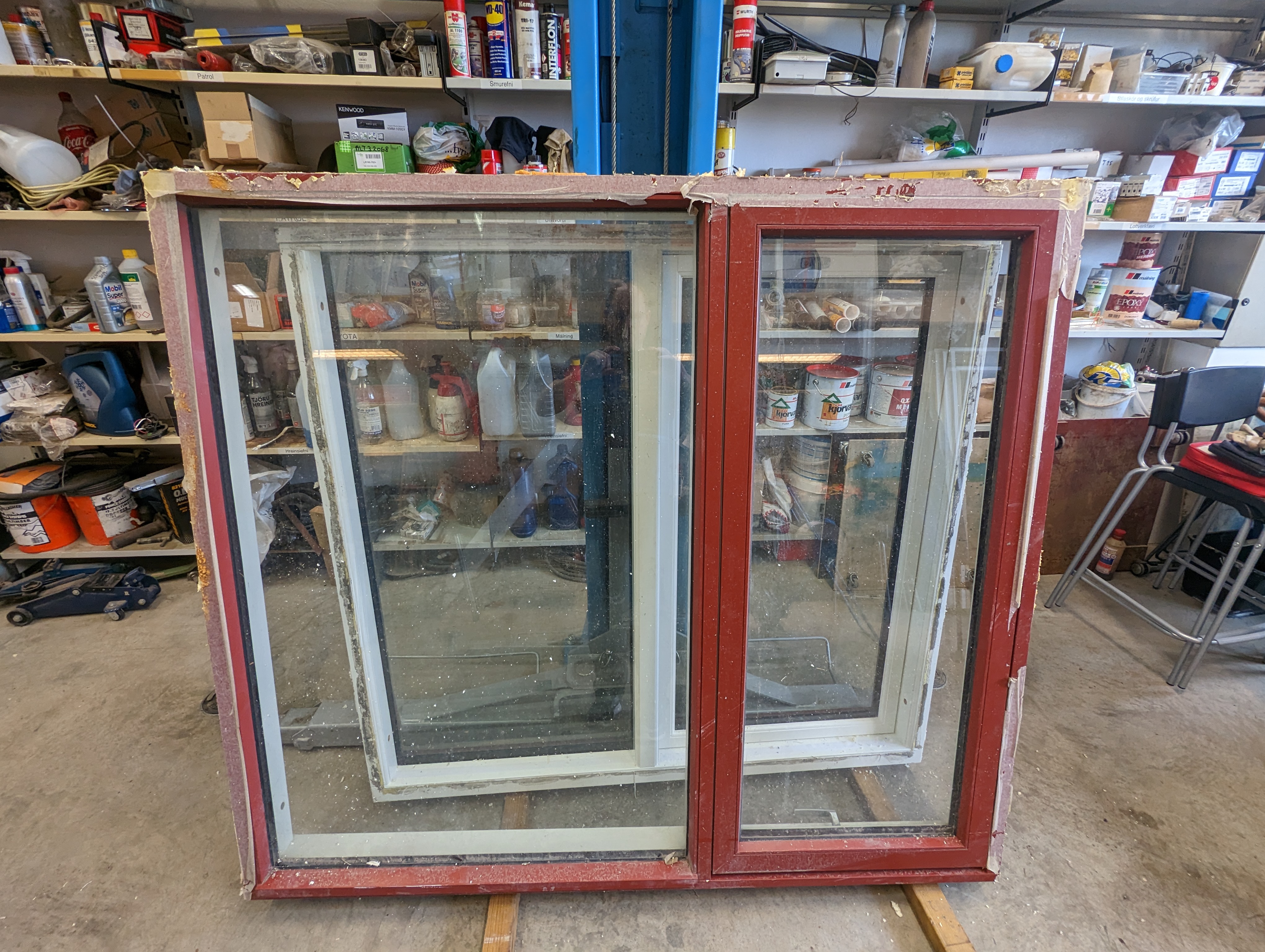 SELT / SOLD - Gluggi 1 - 159 sm breidd x 140 sm hæð.