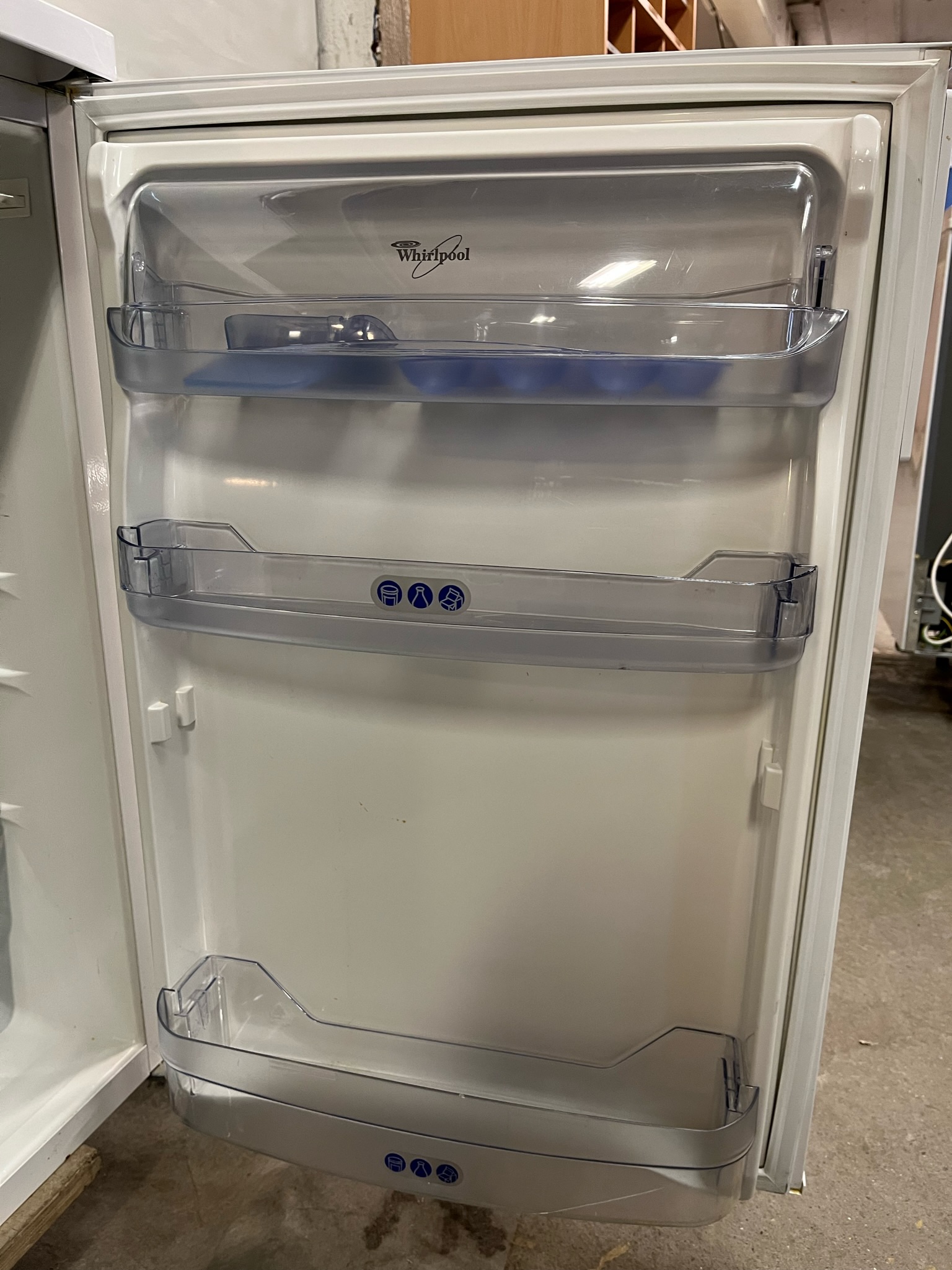 SELT / SOLD Whirlpool kæliskápur A-Class 6