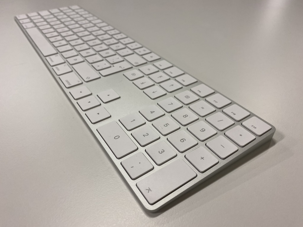 Apple Magic Keyboard með talnaborði 8