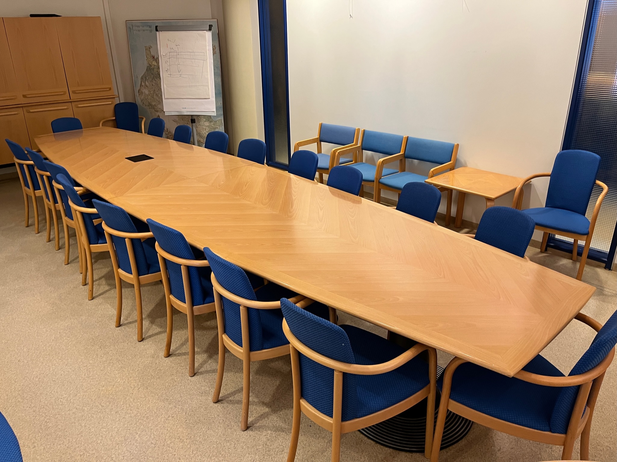 SELT / SOLD Fundarborð 18 manna 5m x 1,2m 2