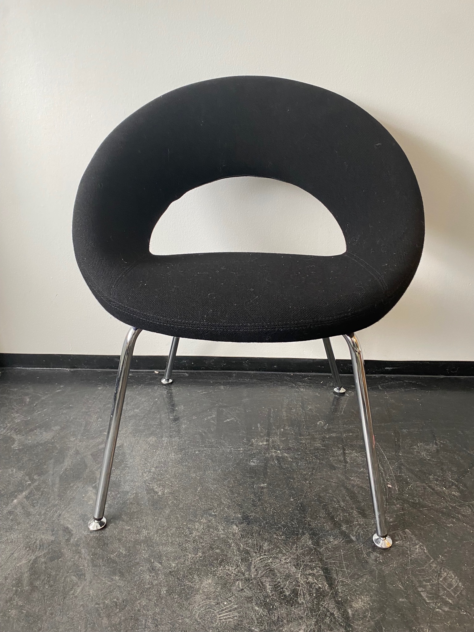 SELT / SOLD Artifort hönnunarstóll