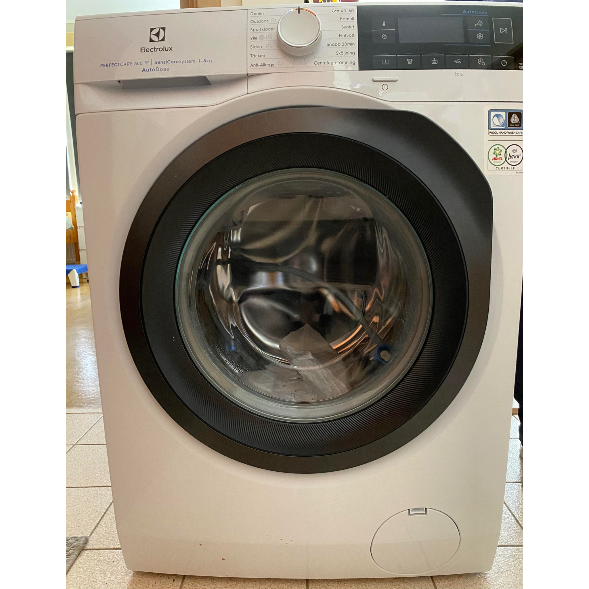 SELT / SOLD Electrolux þvottavél, 600 PerfectCare, 8kg, 1400sn